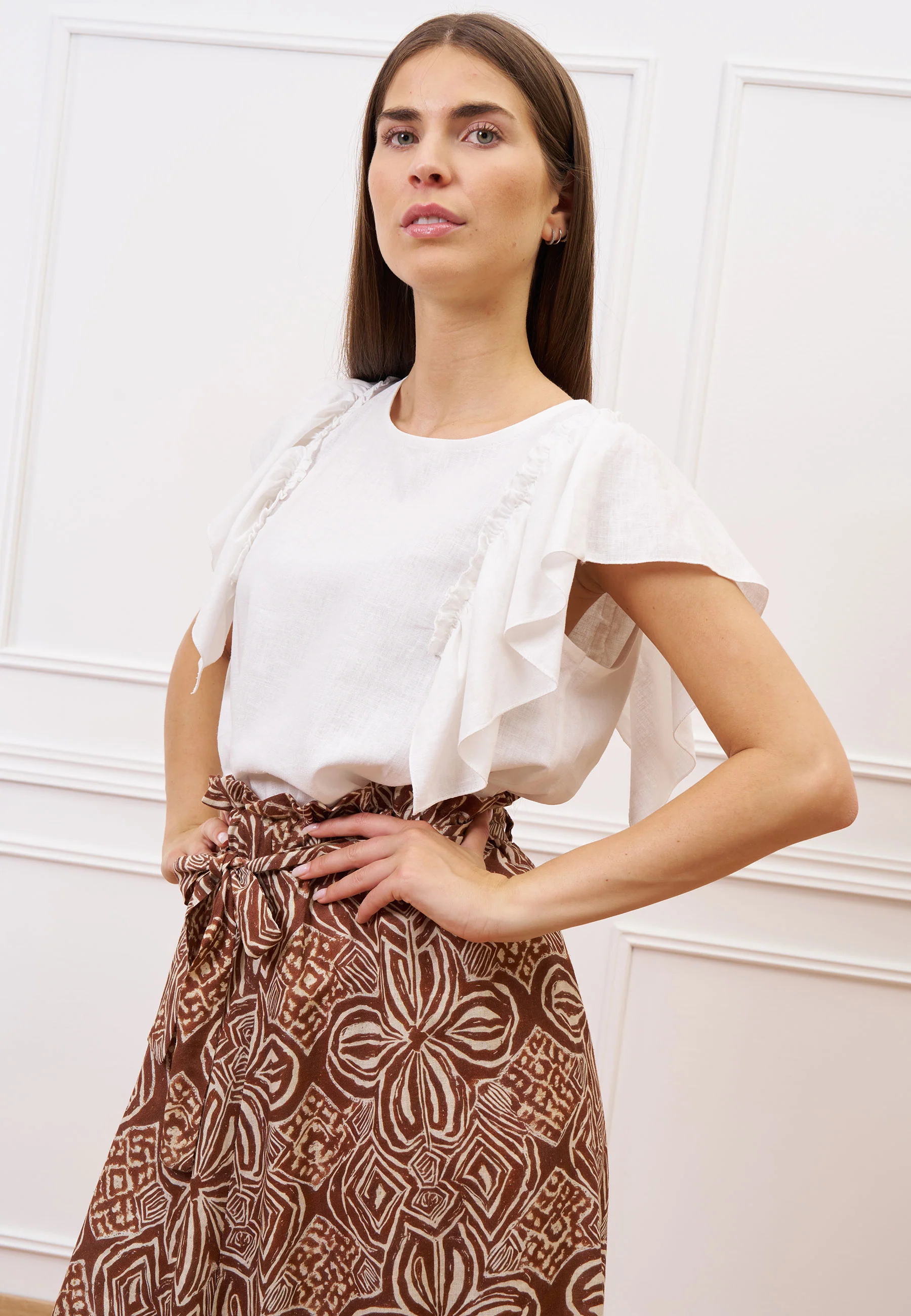 Blusa con maniche arricciate - BIANCO