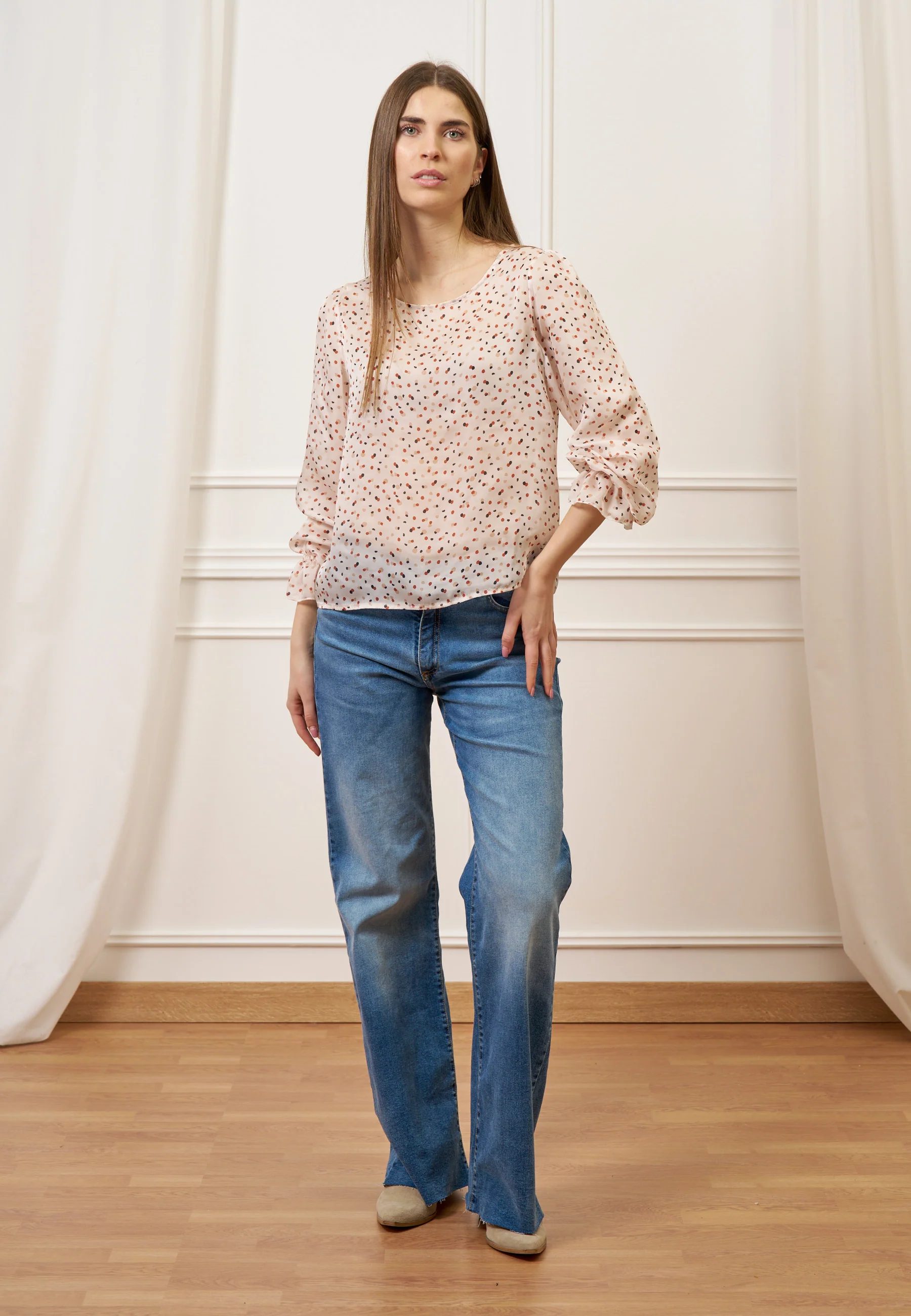 Blusa fantasia con polso volant - AVORIO/COCCIO - Image 5