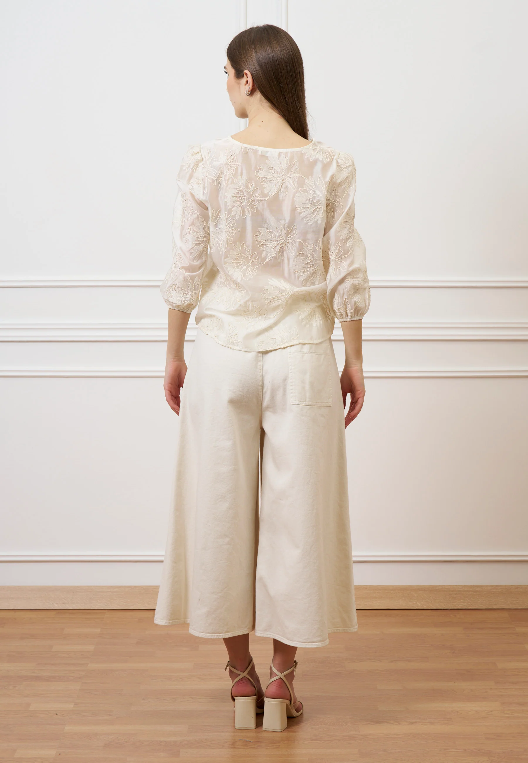 Blusa in mussola ricamata  - AVORIO - Image 6