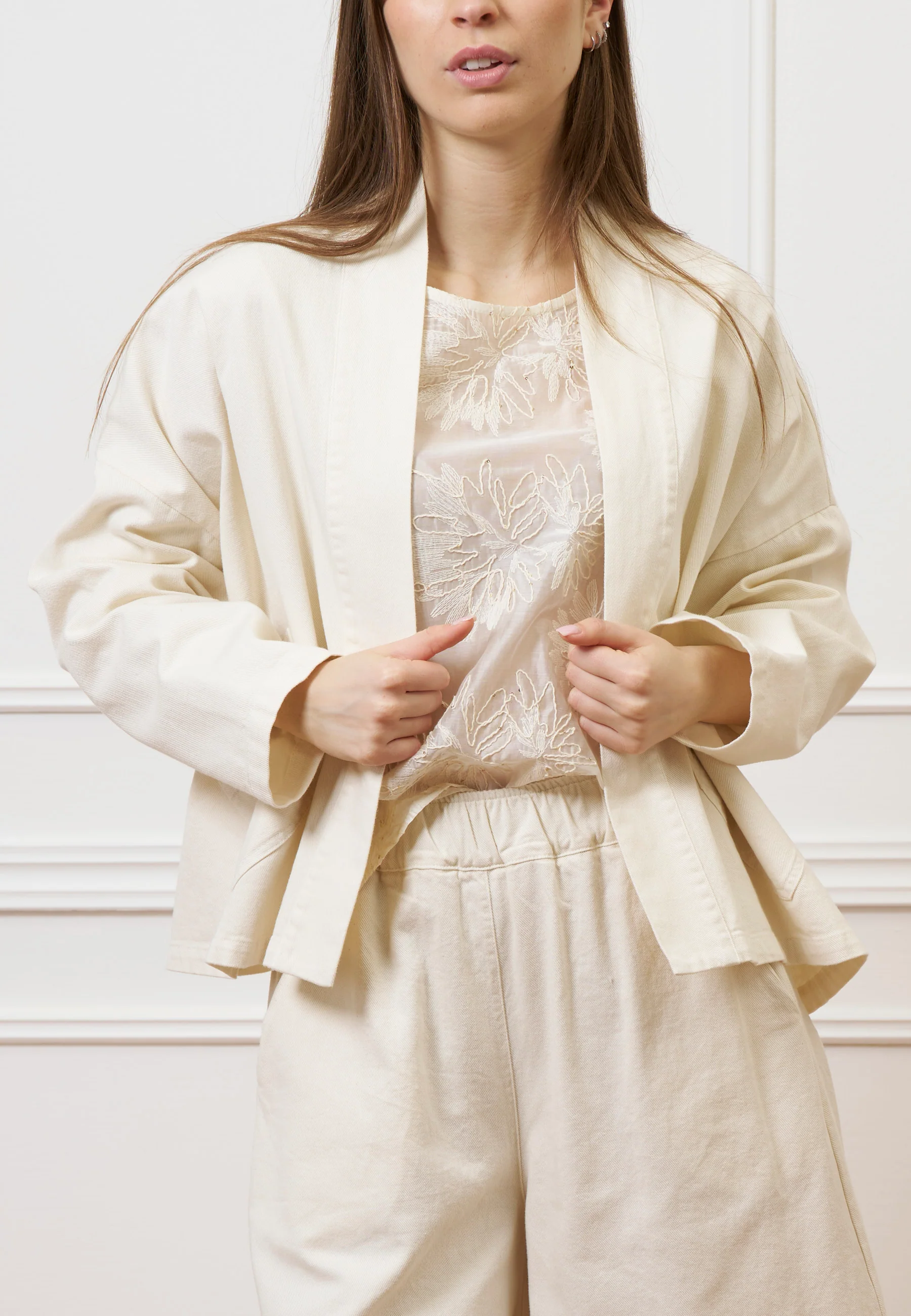 Blusa in mussola ricamata  - AVORIO - Image 8