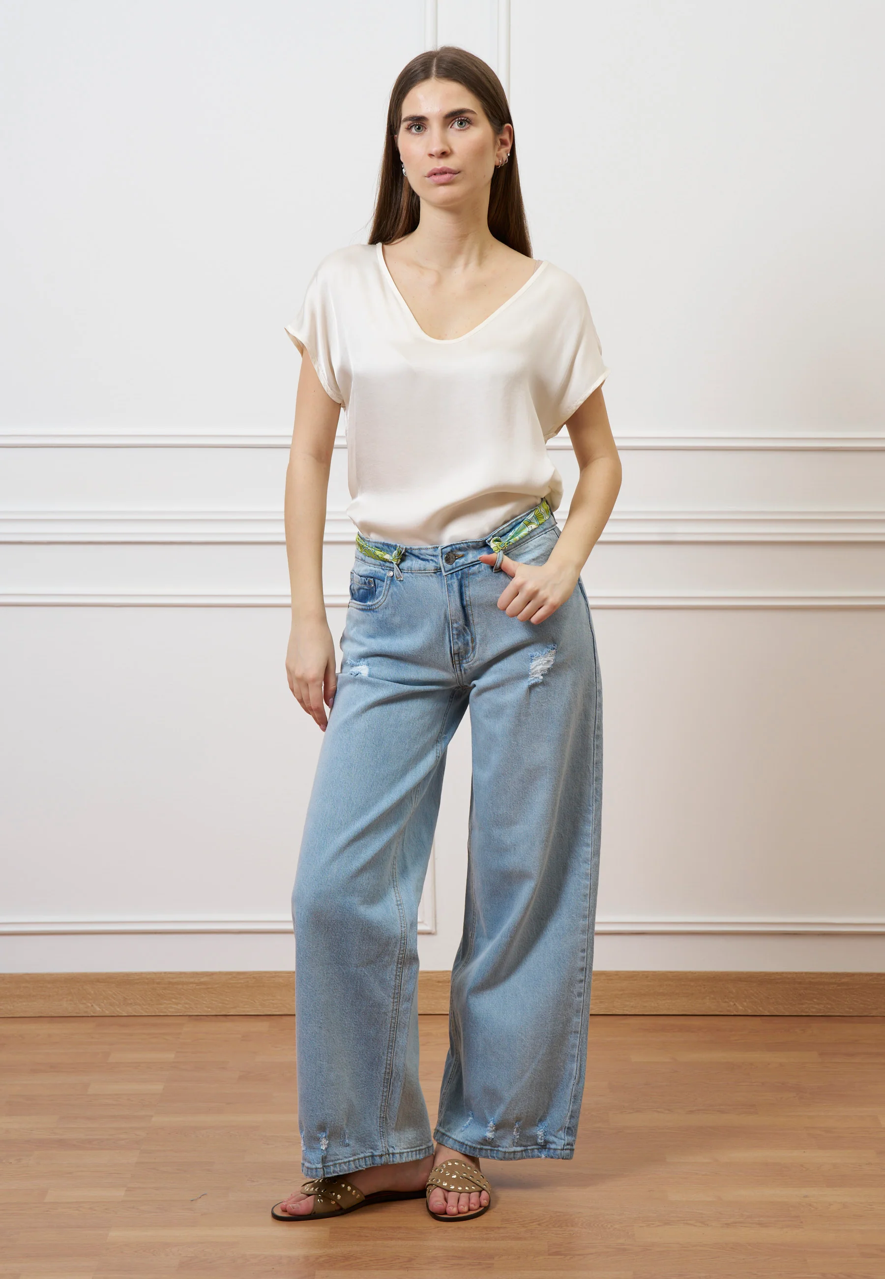 Blusa in raso a maniche corte - AVORIO - Image 3