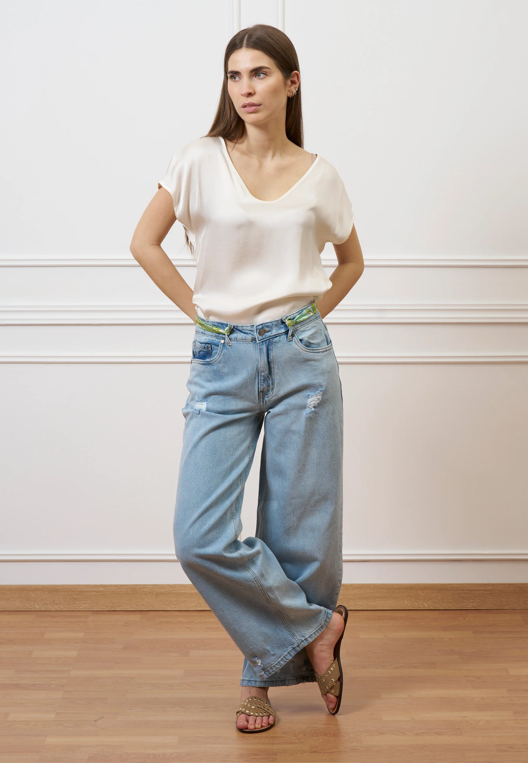 Blusa in raso a maniche corte - AVORIO - Image 4