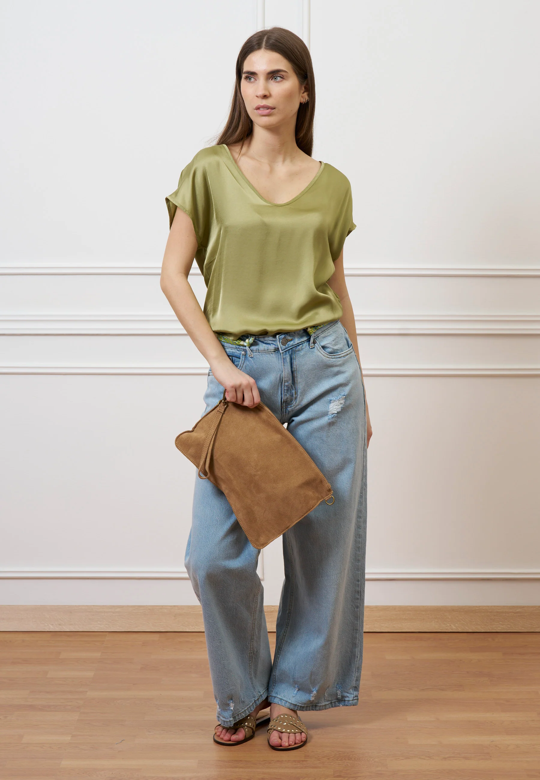 Blusa in raso a maniche corte - SALVIA - Image 4