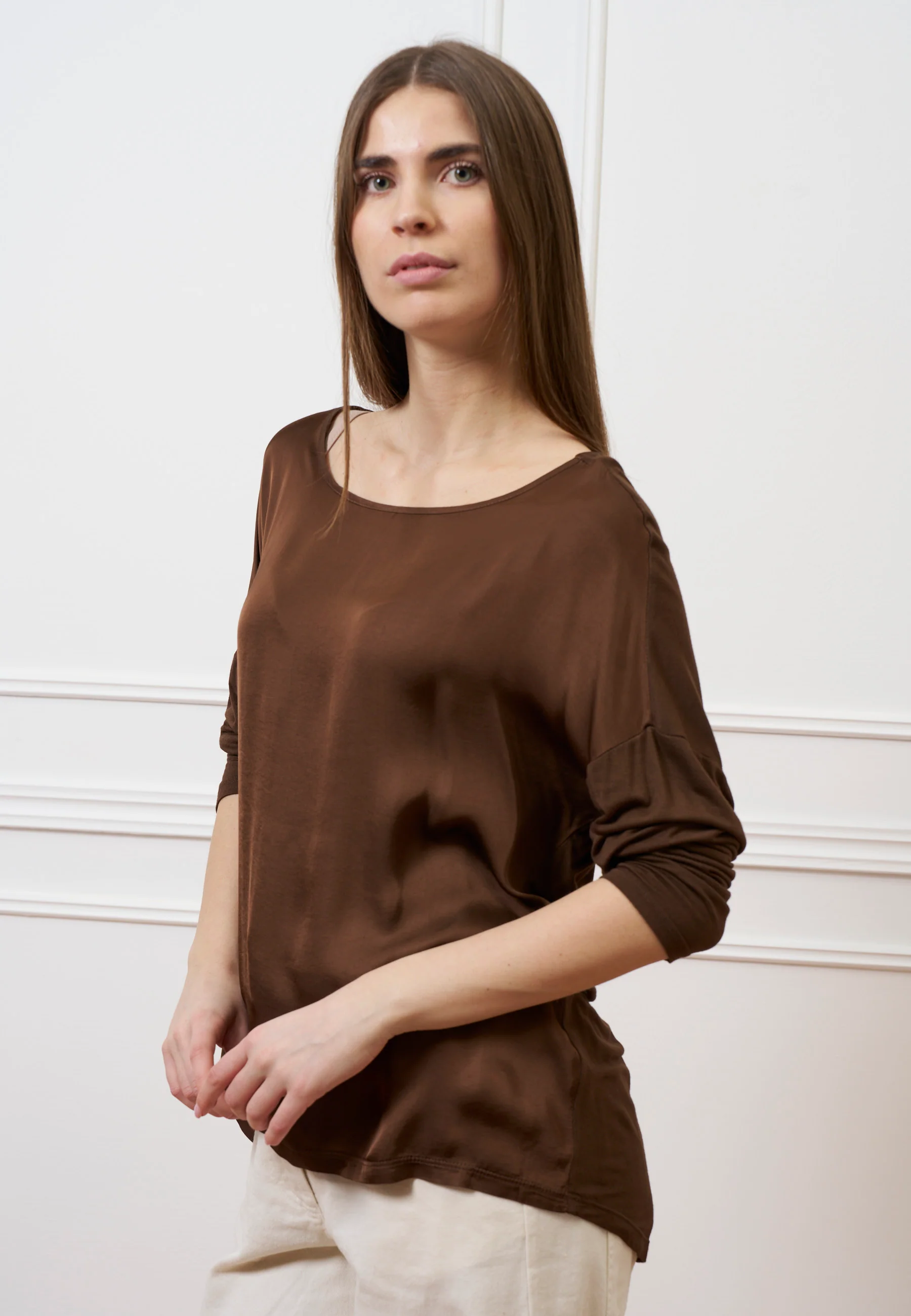 Blusa over in raso e jersey - MARRONE - Image 2