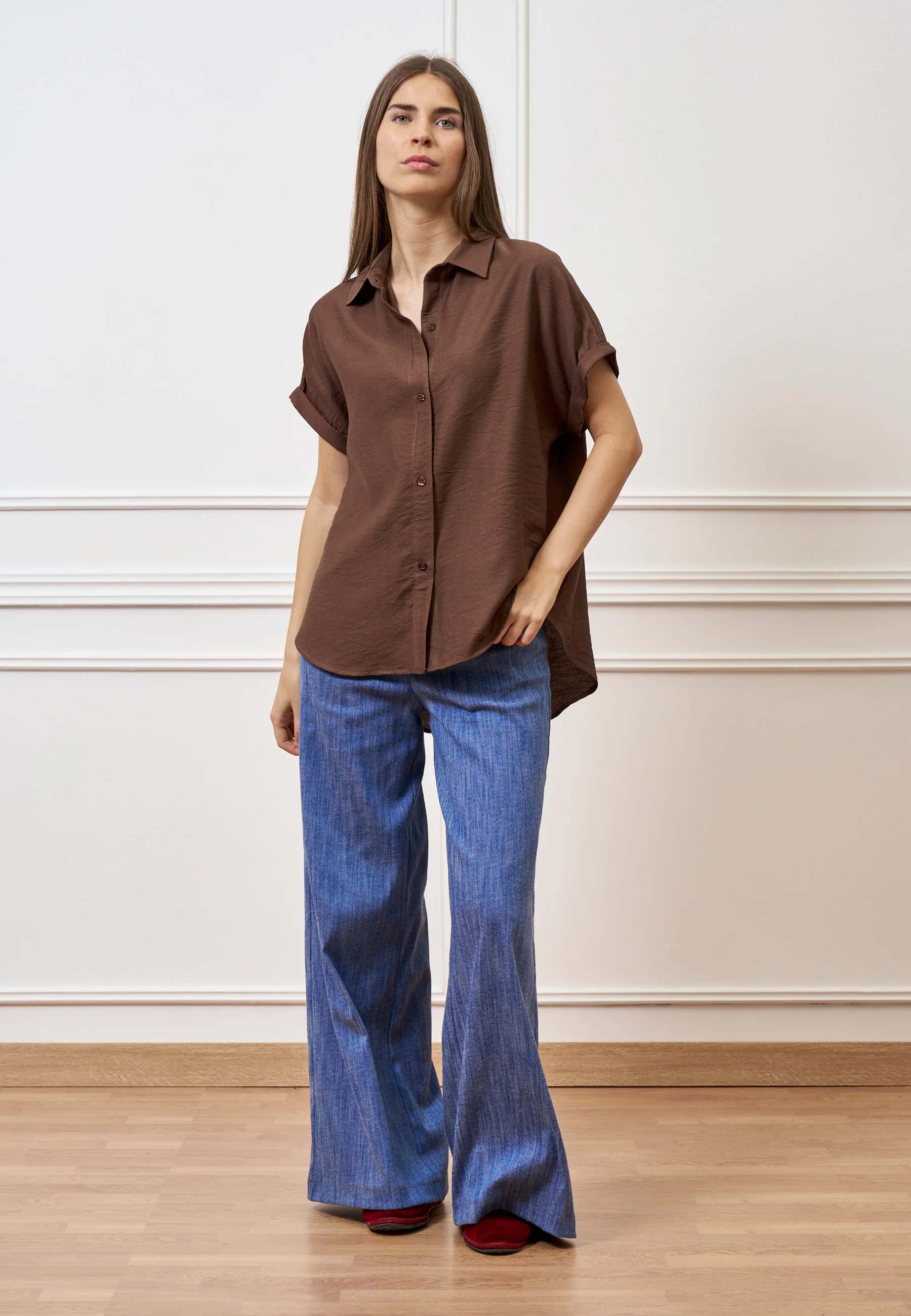 Camicia ampia in viscosa con maniche corte - MARRONE - Image 5