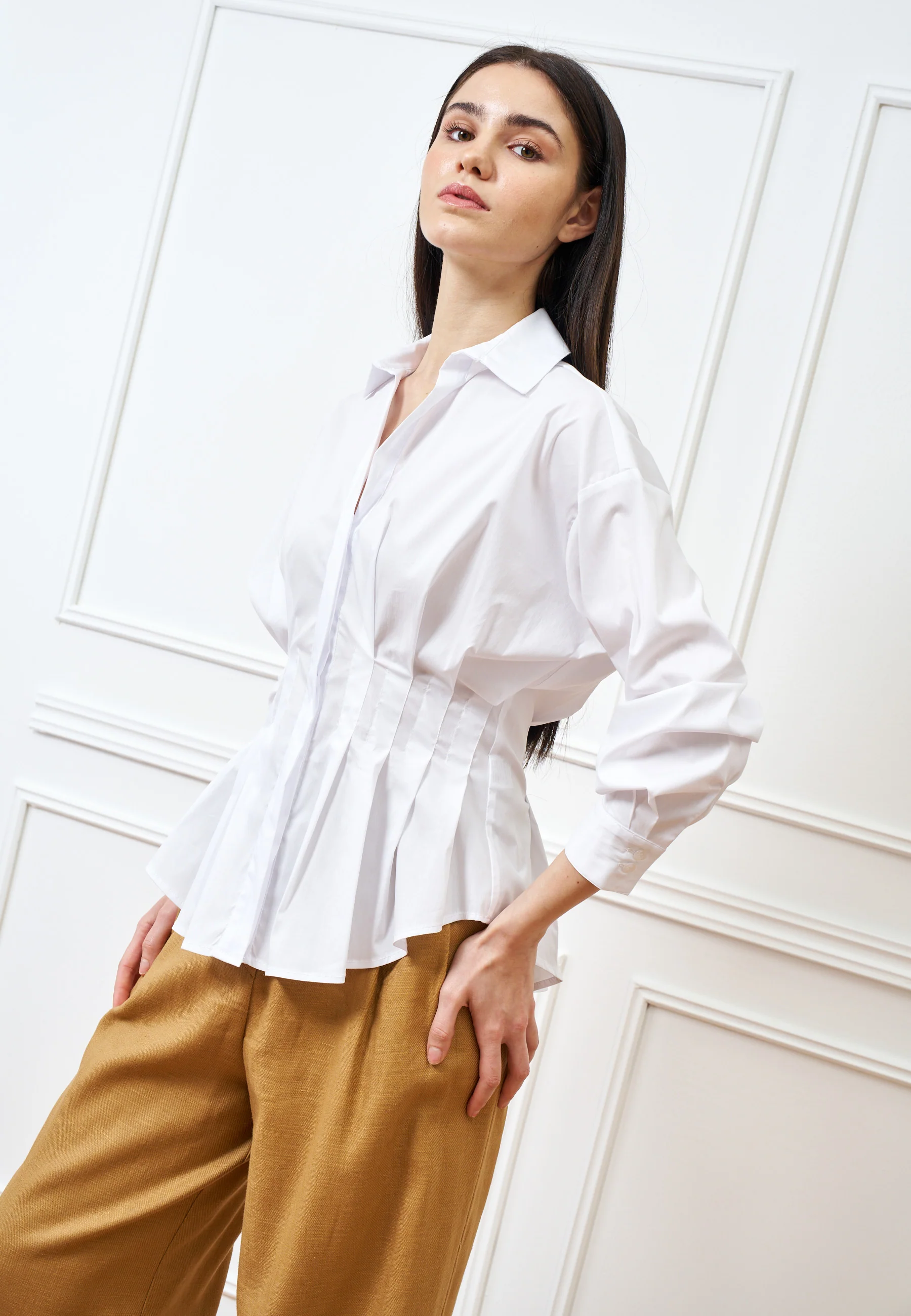 Camicia con pince in vita - BIANCO