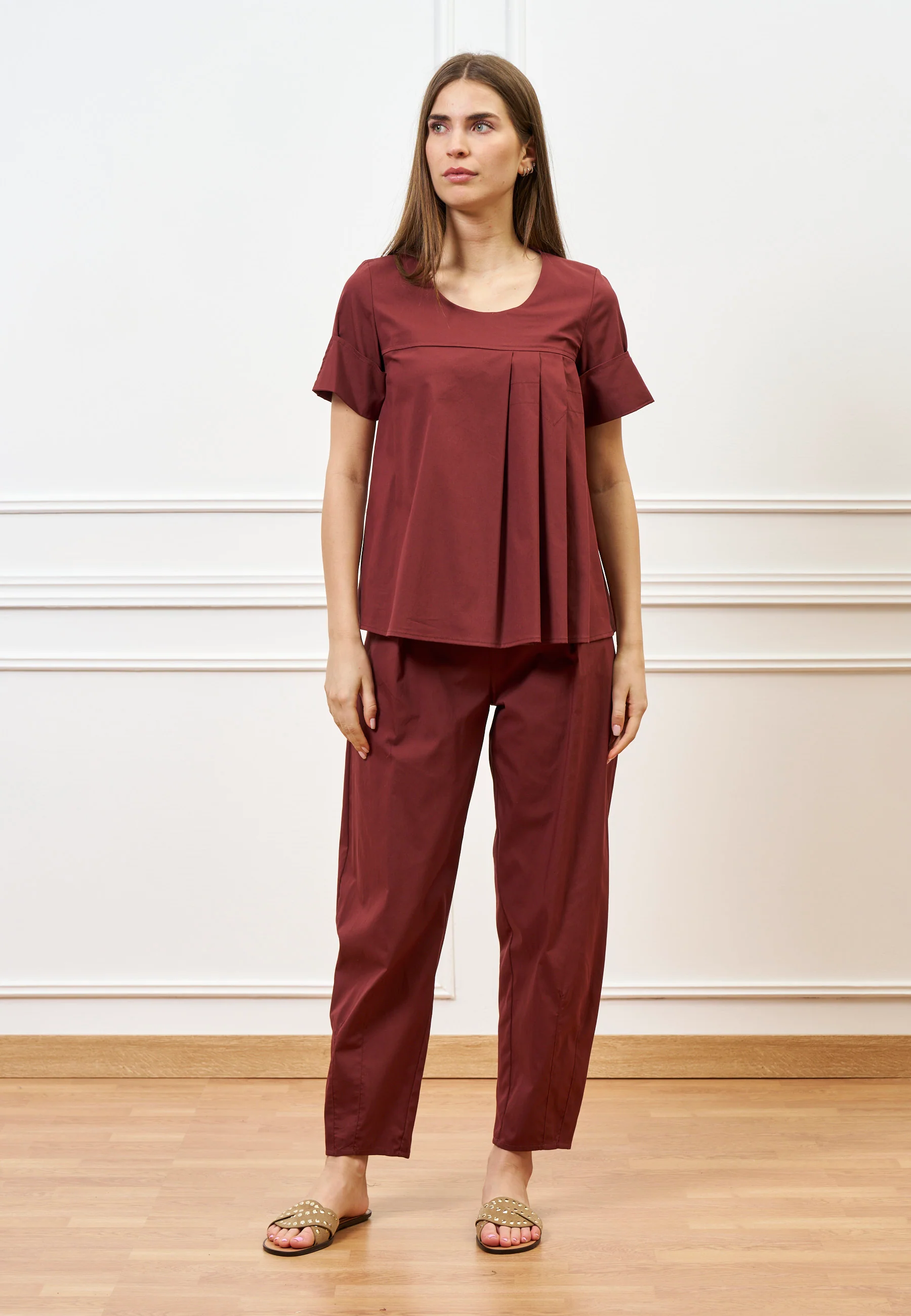 Camicia girocollo con pieghe laterali - MARRONE - Image 3