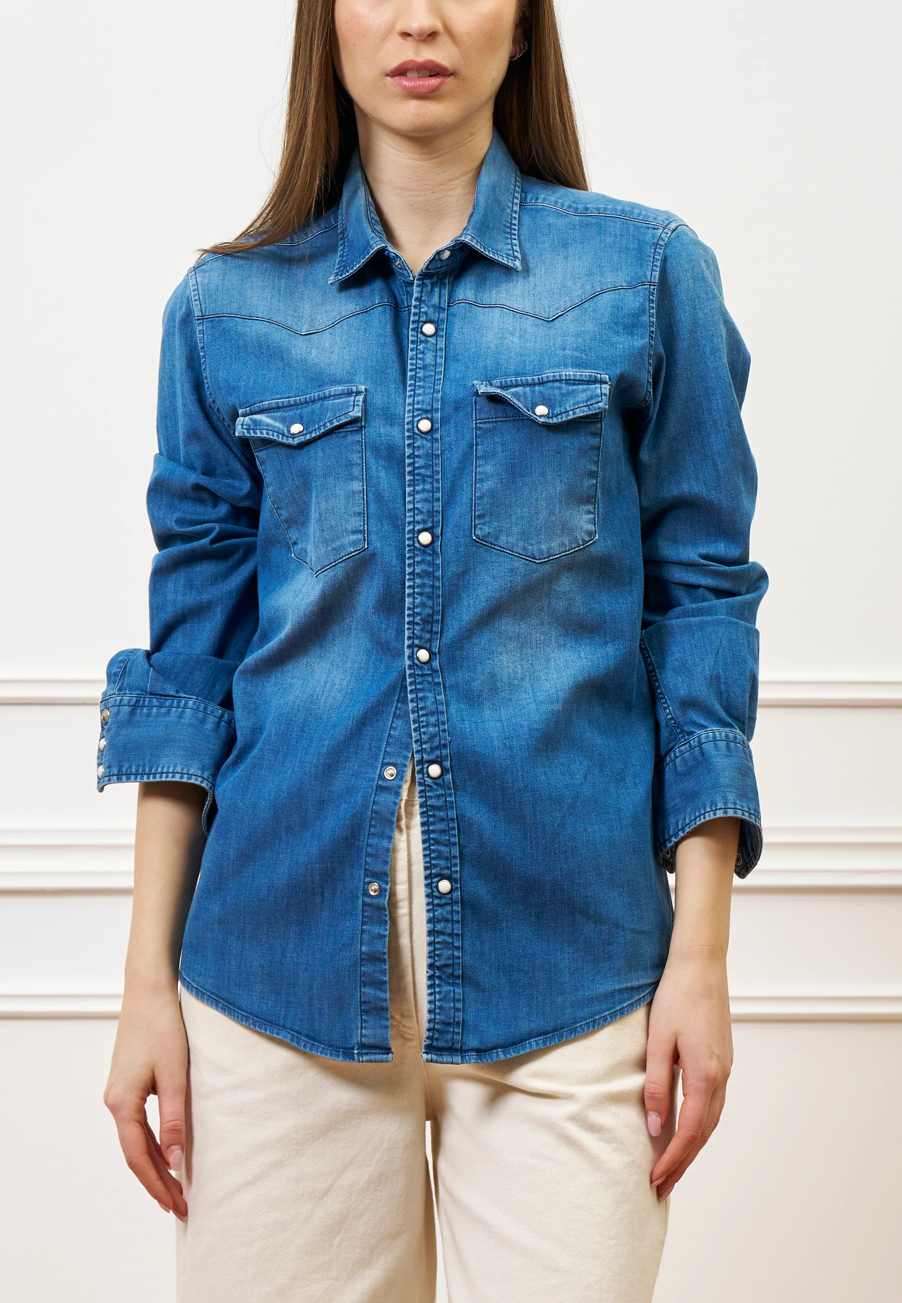 Camicia vintage con applicazione sul retro - JEANS - Image 4