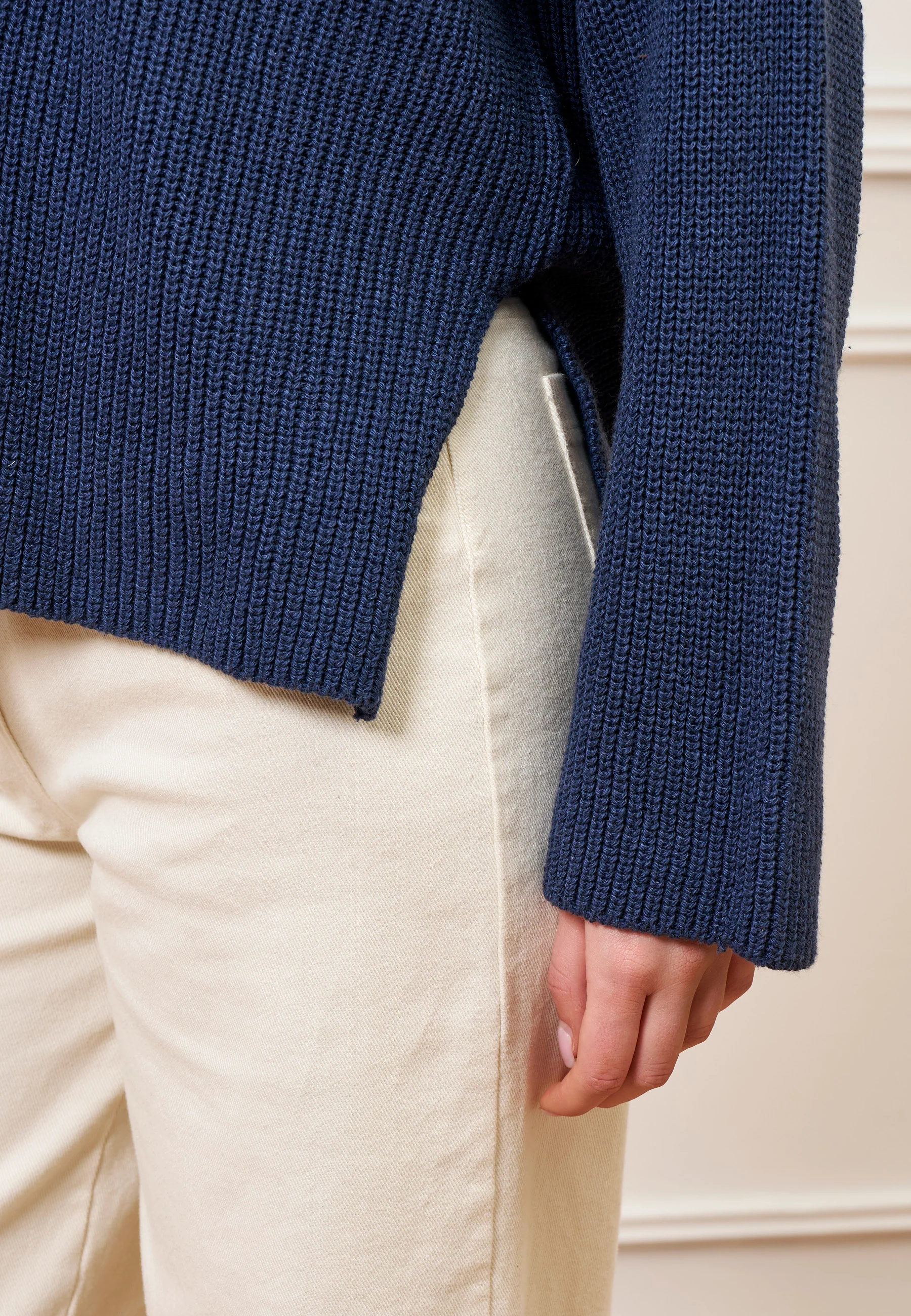 Cardigan ampio con spacchi - BLU - Image 3