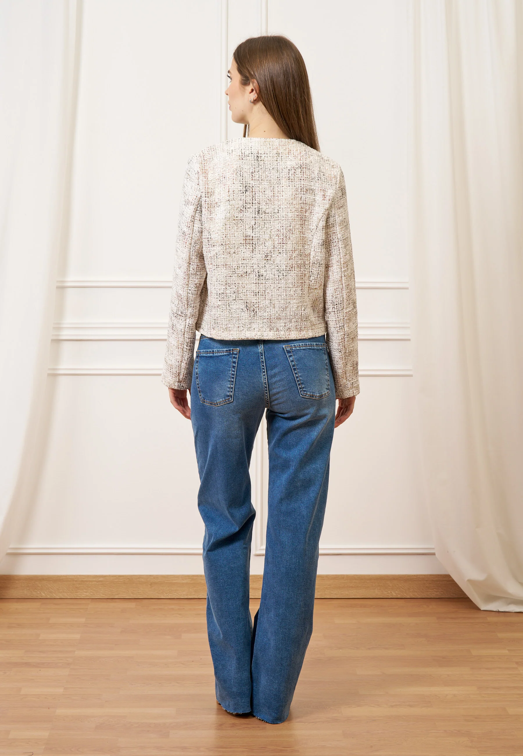 Giacca corta in tweed laminato - AVORIO - Image 5