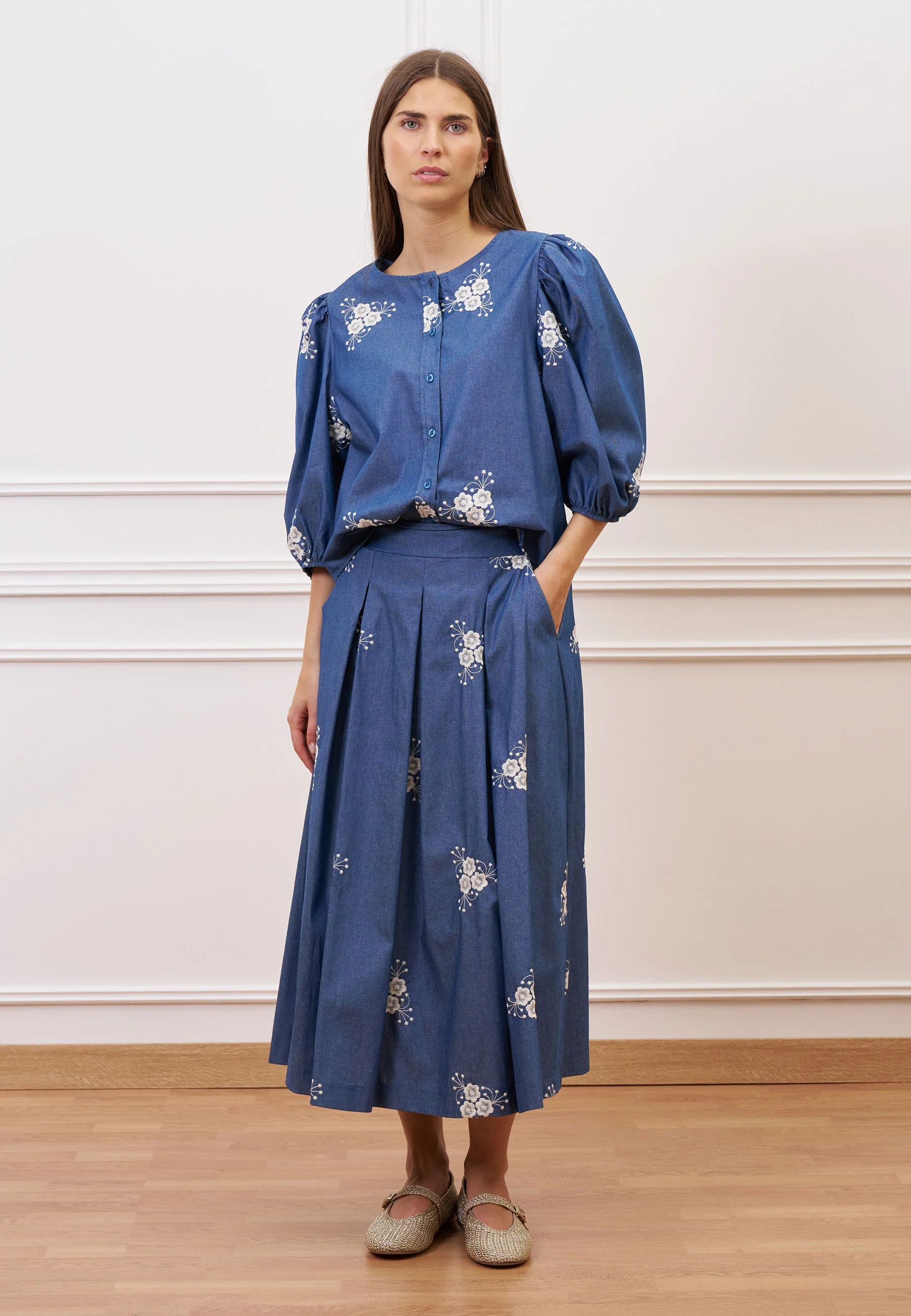 Gonna midi in chambray ricamato - BLU - Image 3