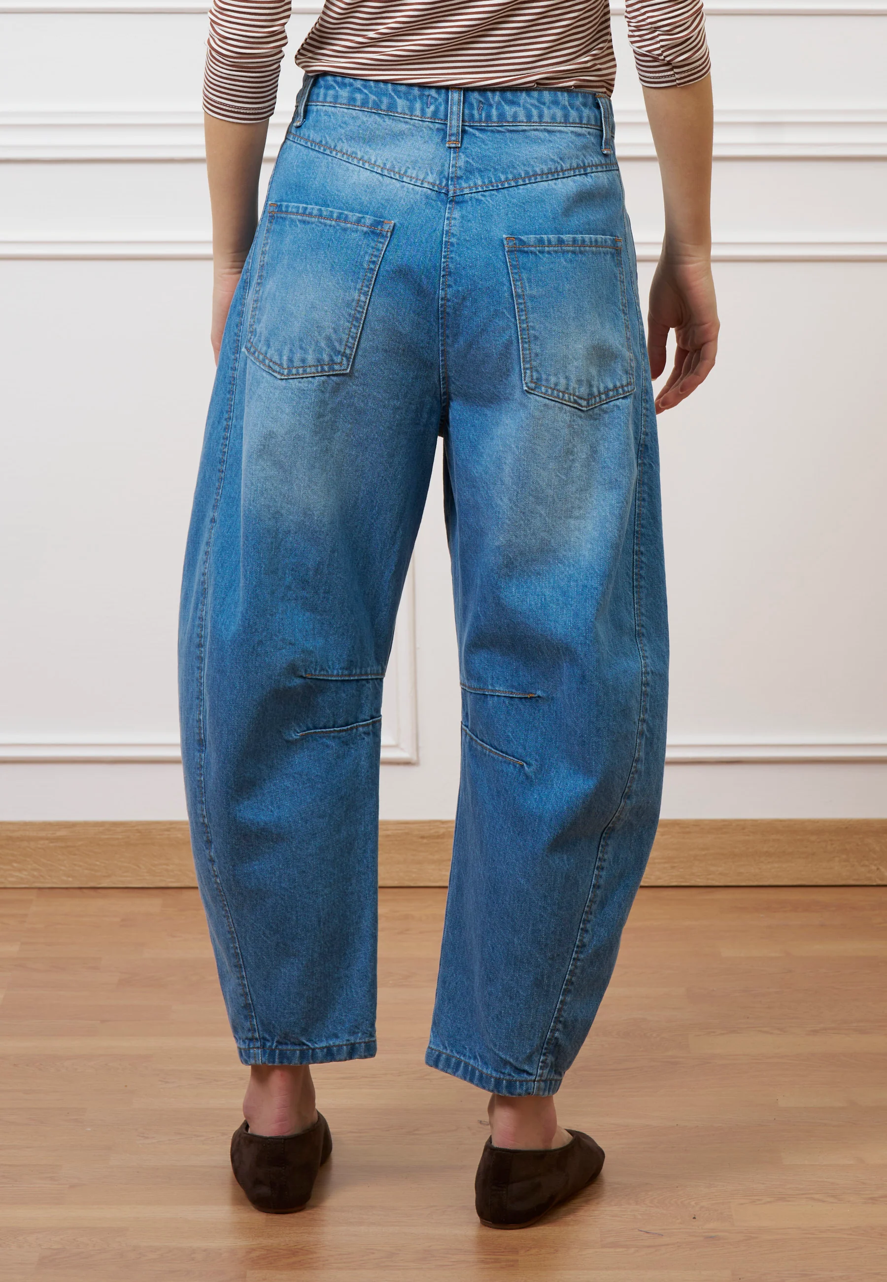 Jeans a vita alta con cuciture - BLU - Image 4