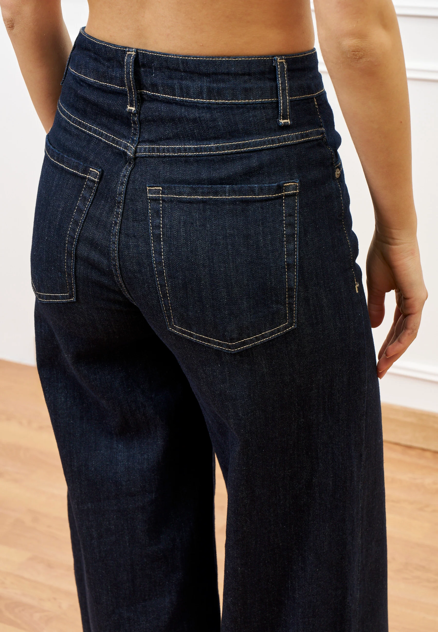 Jeans a vita alta con gamba ampia - JEANS - Image 6