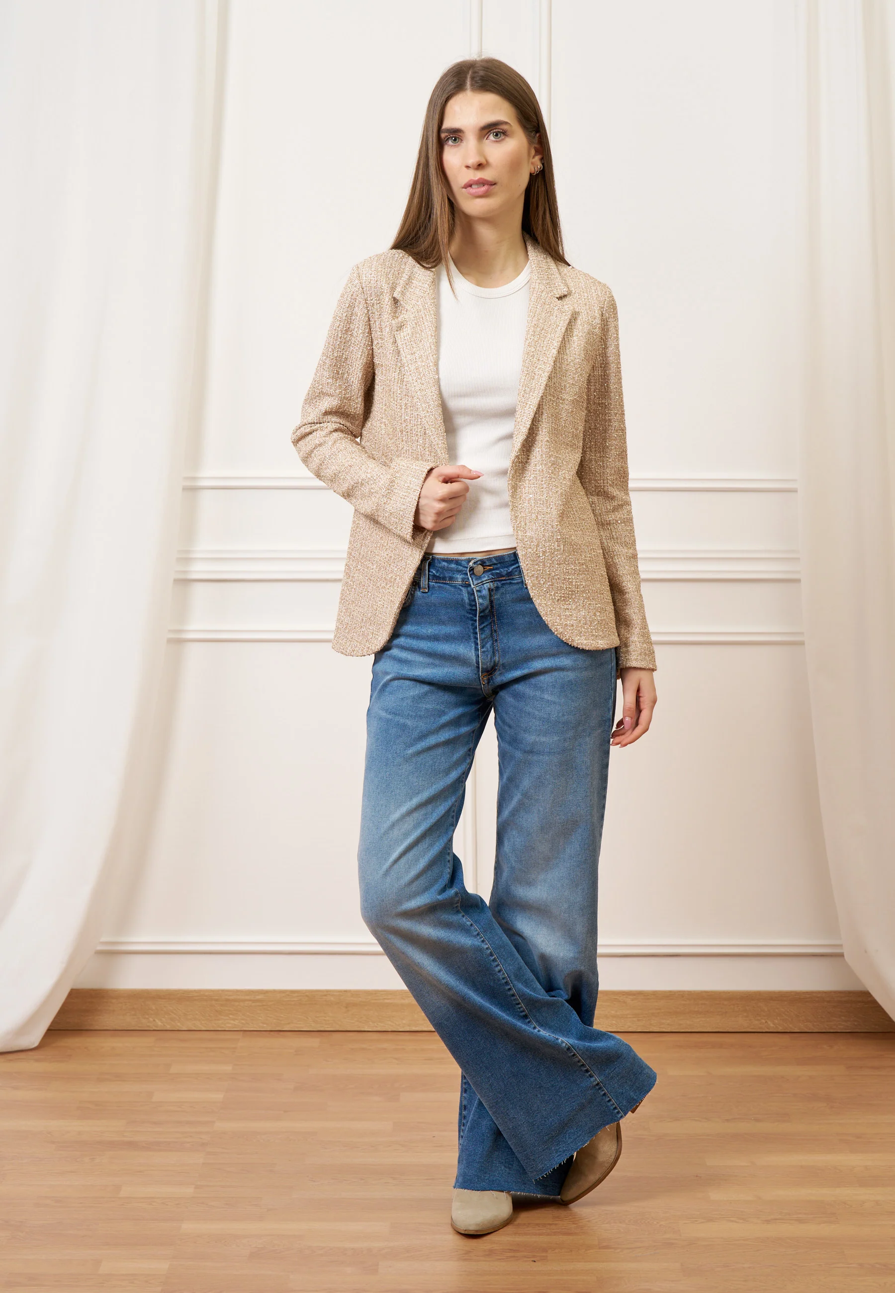 Jeans con fondo taglio vivo - JEANS - Image 10