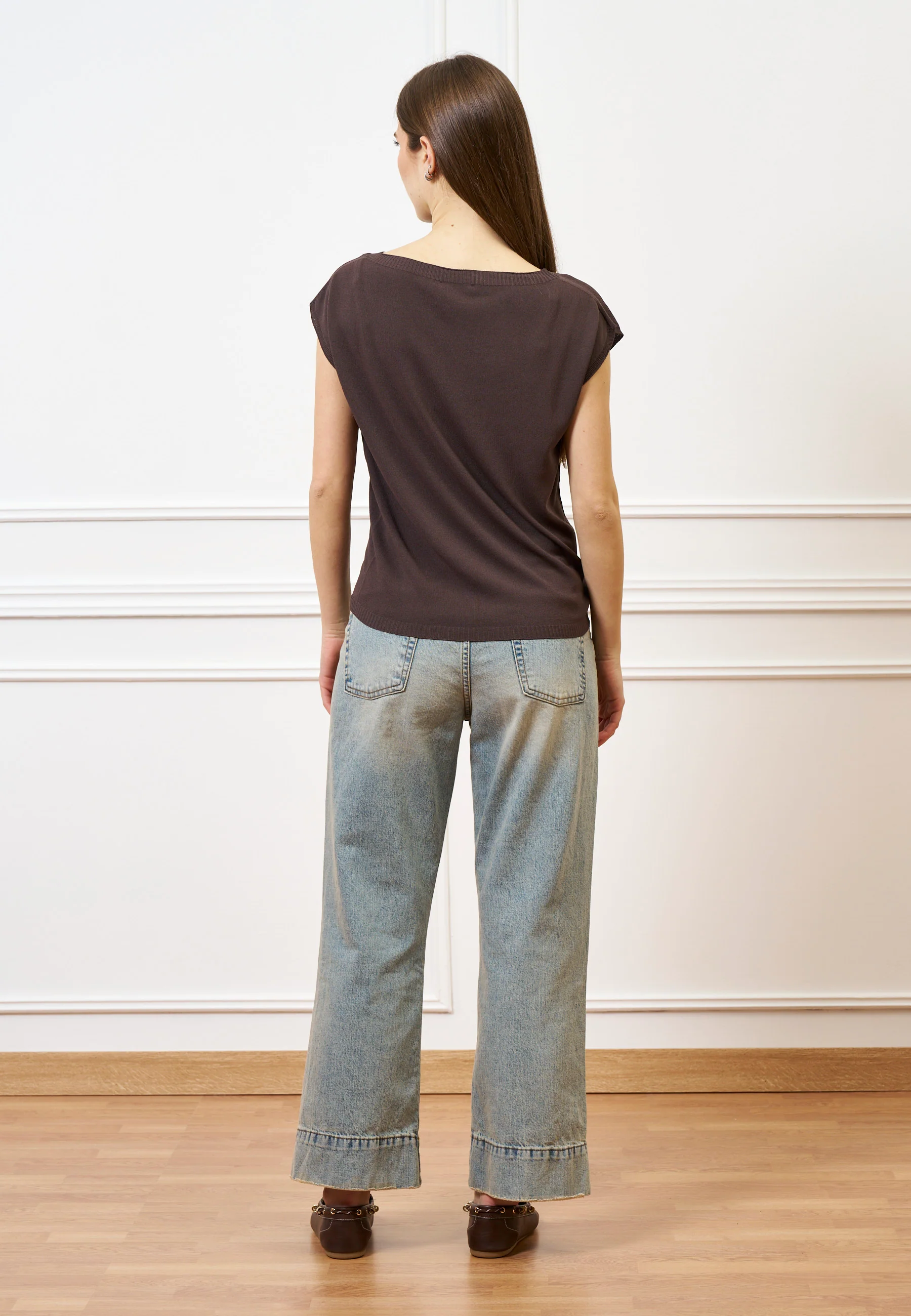 Maglia con scollo a barca smanicata - MARRONE - Image 5