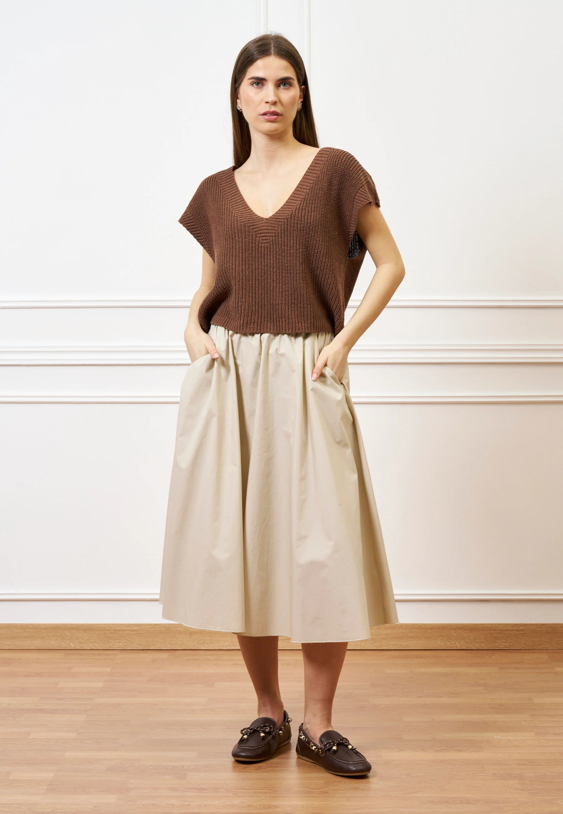 Maglia gilet con scollo profondo - MARRONE - Image 3