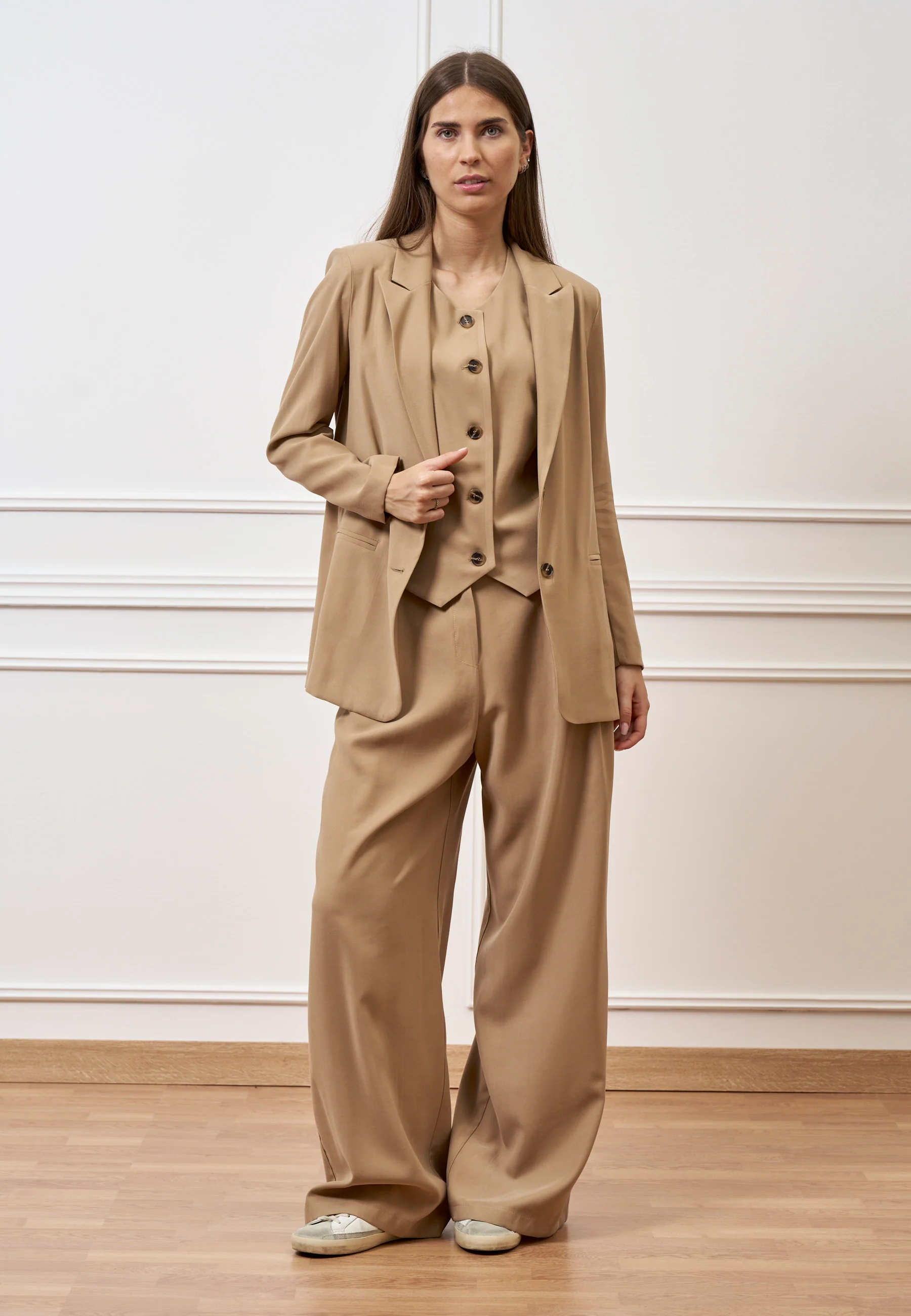 Pantalone ampio con pinces - CAMMELLO - Image 6