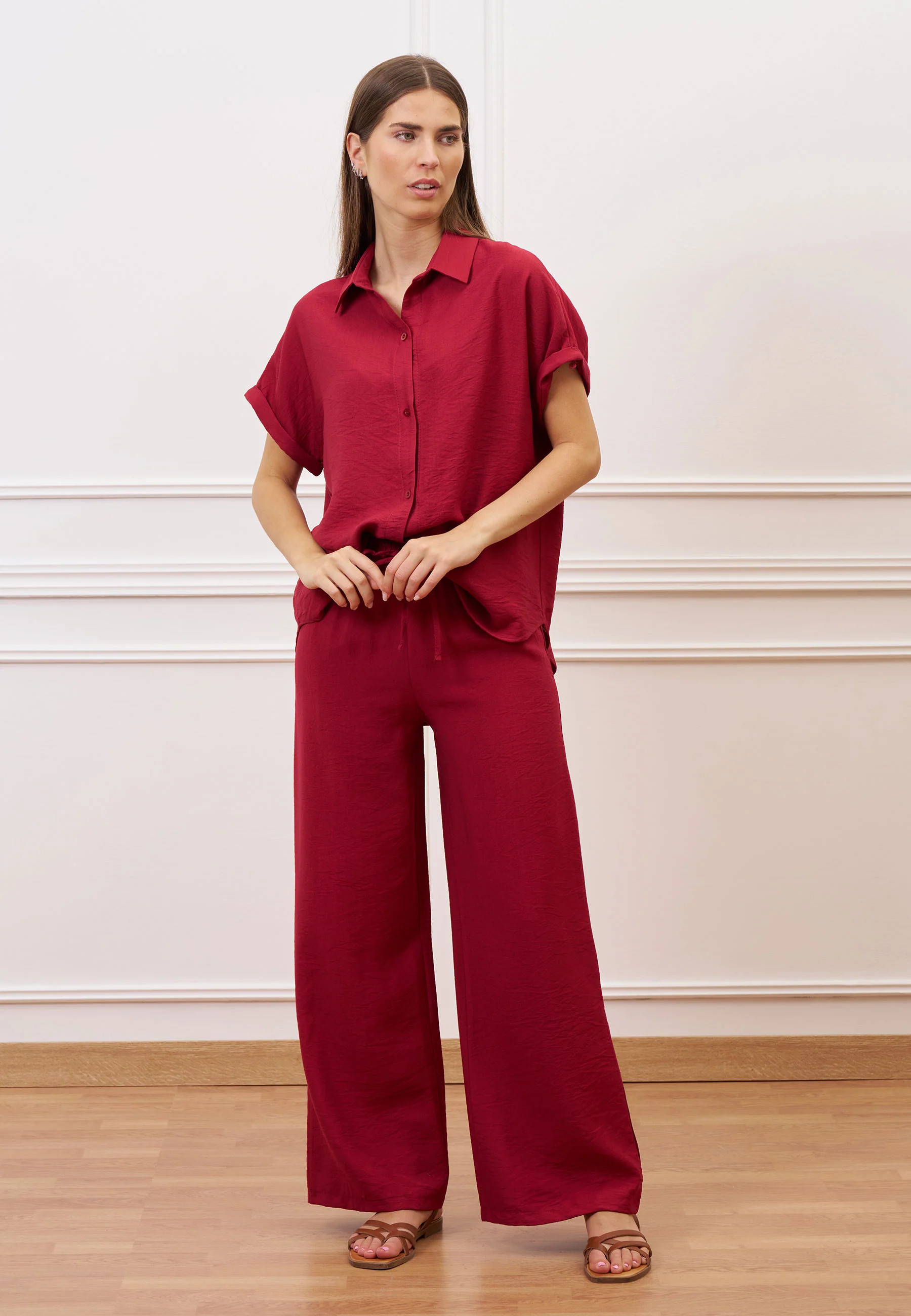 Pantalone ampio in viscosa - BORDEAUX - Image 4