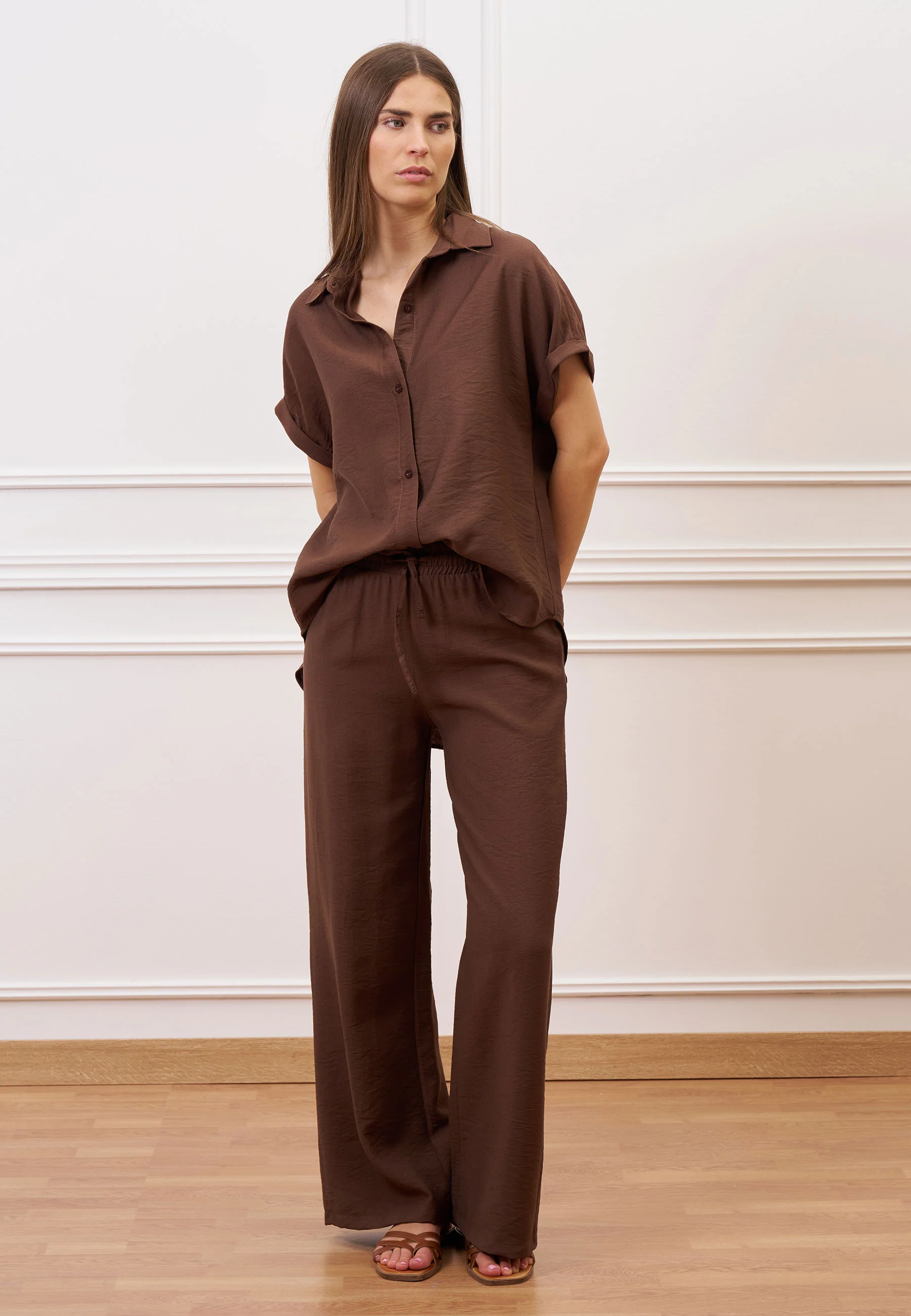 Pantalone ampio in viscosa - MARRONE