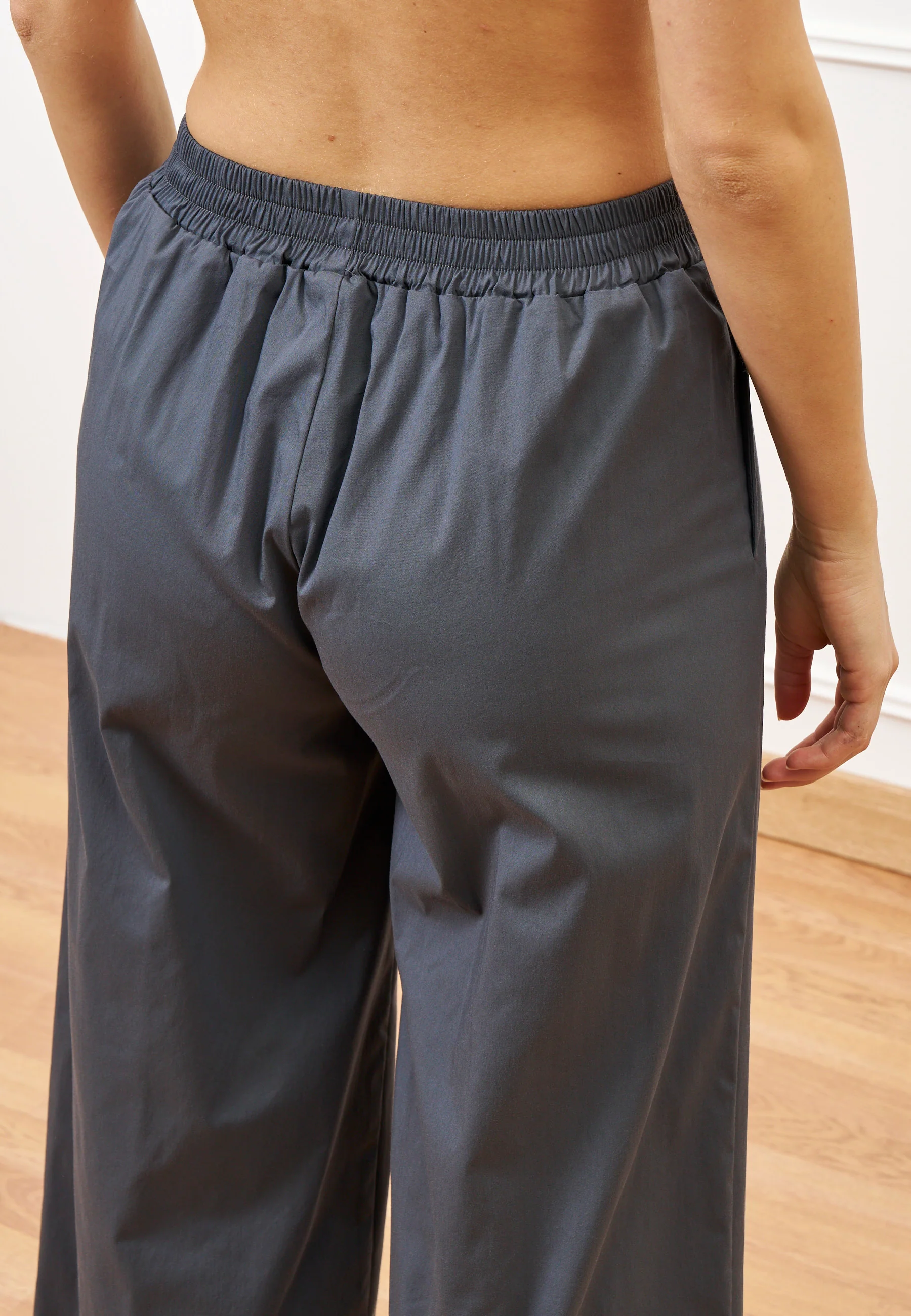 Pantalone crop con risvolto - GRIGIO SCURO - Image 5