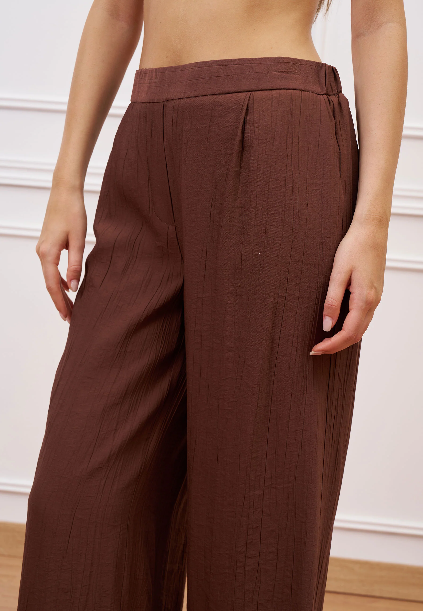 Pantalone crop effetto stropicciato - NOCCIOLA - Image 4