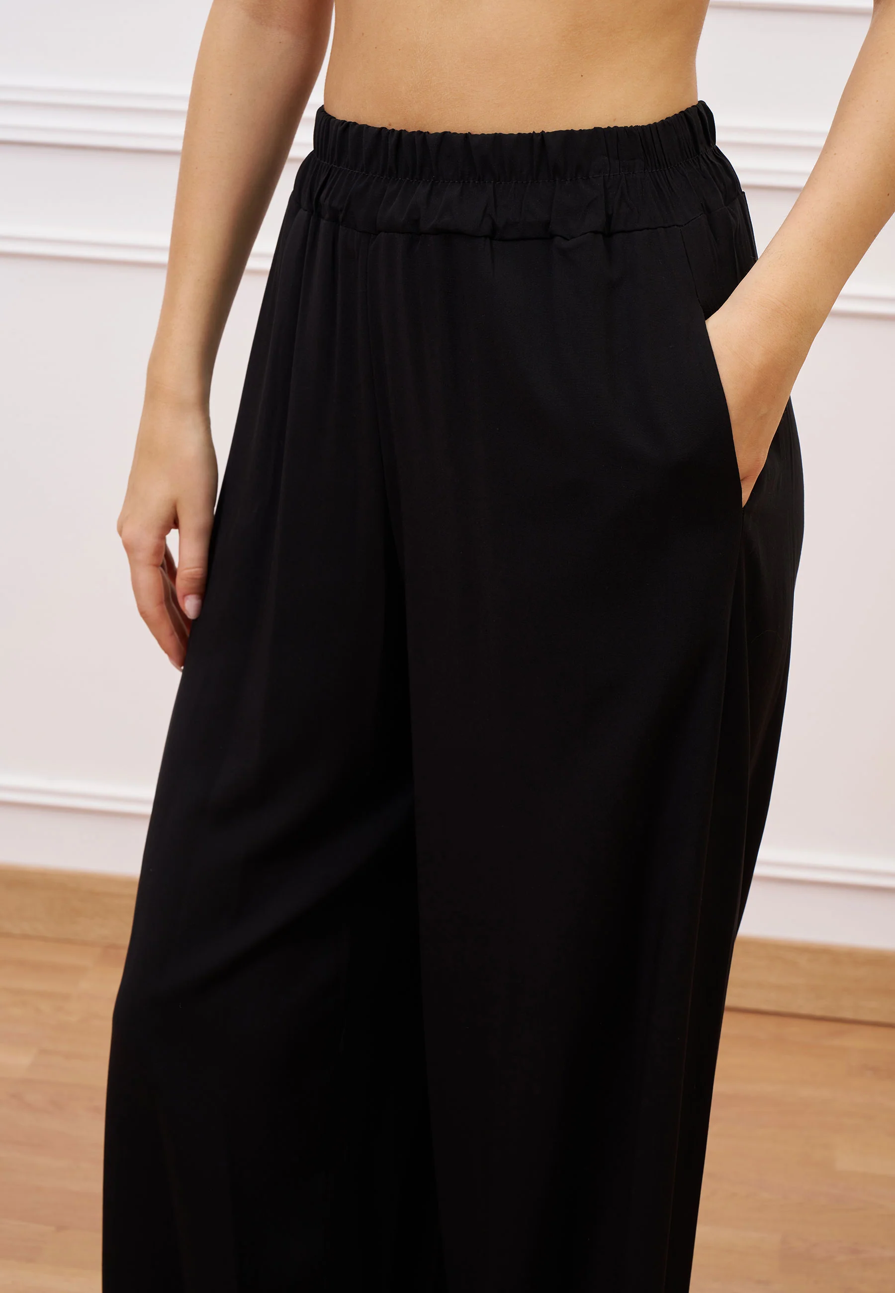 Pantalone fluido in viscosa - NERO - Image 3