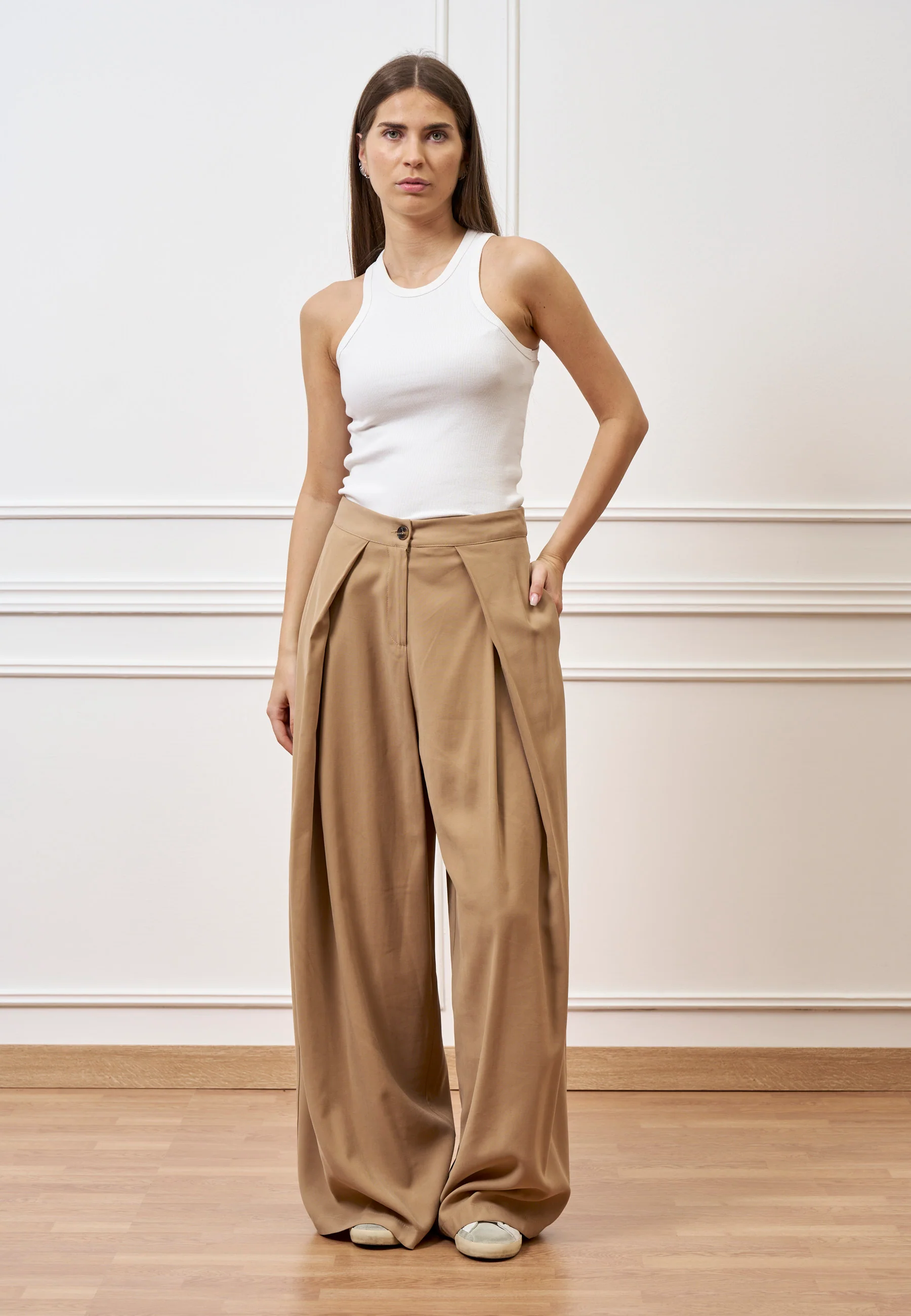 Pantalone largo con pince - CAMMELLO - Image 3