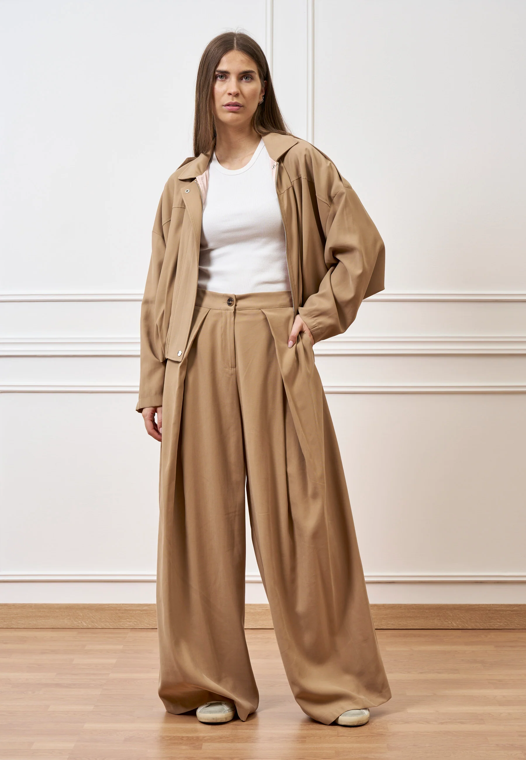 Pantalone largo con pince - CAMMELLO - Image 7