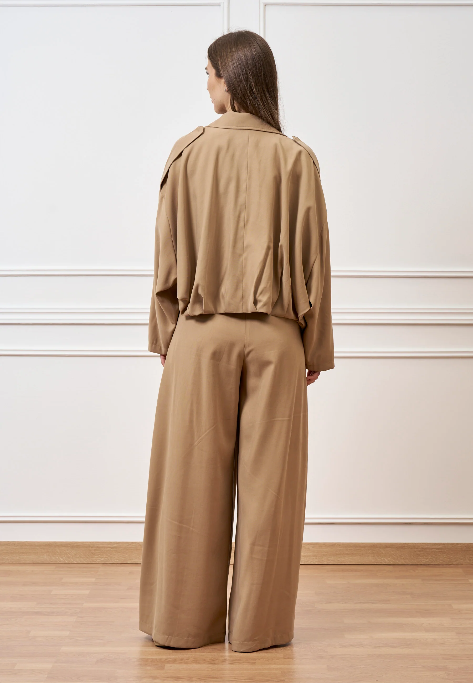 Pantalone largo con pince - CAMMELLO - Image 8