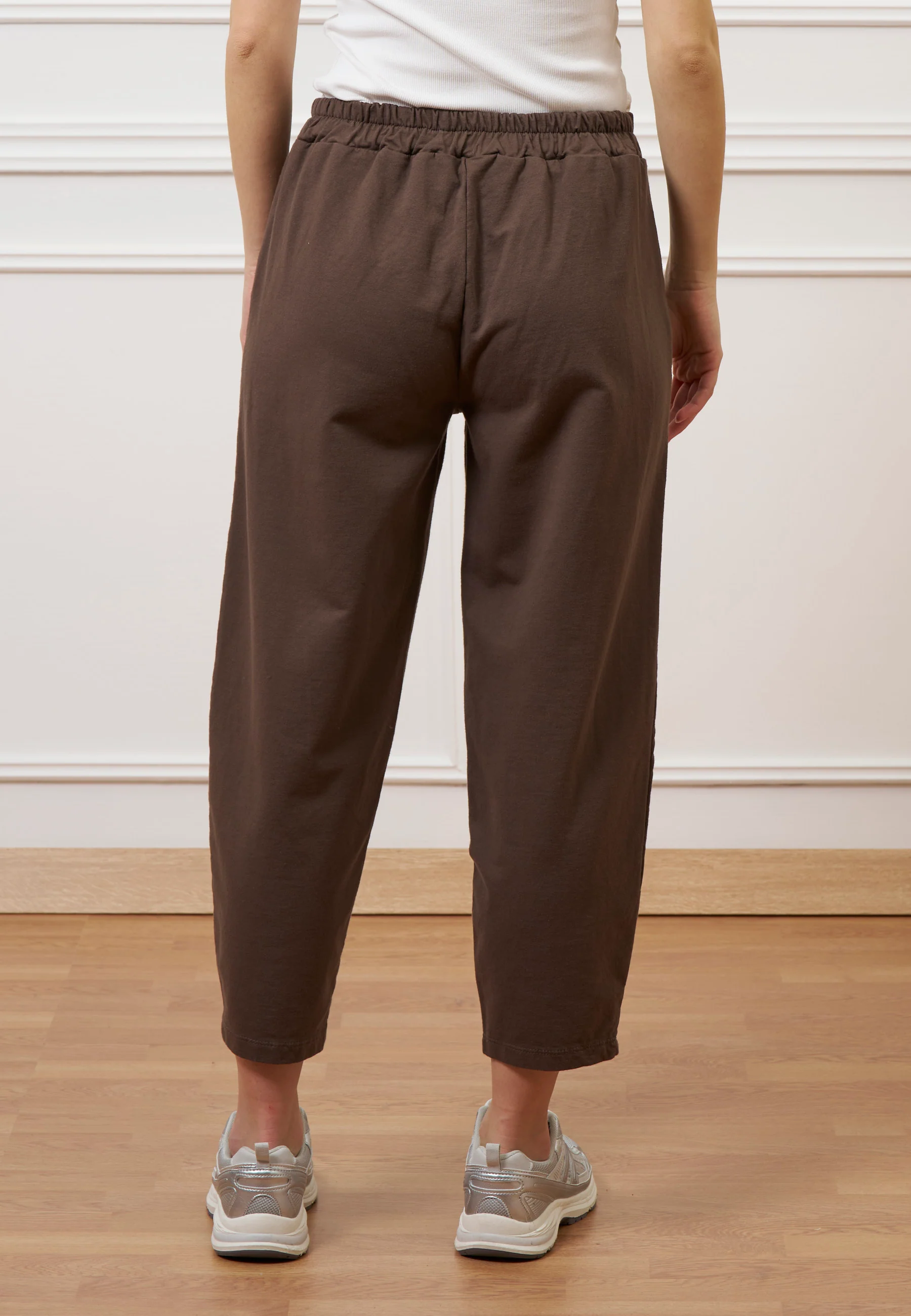 Pantalone mom fit in felpa - MARRONE - Image 7