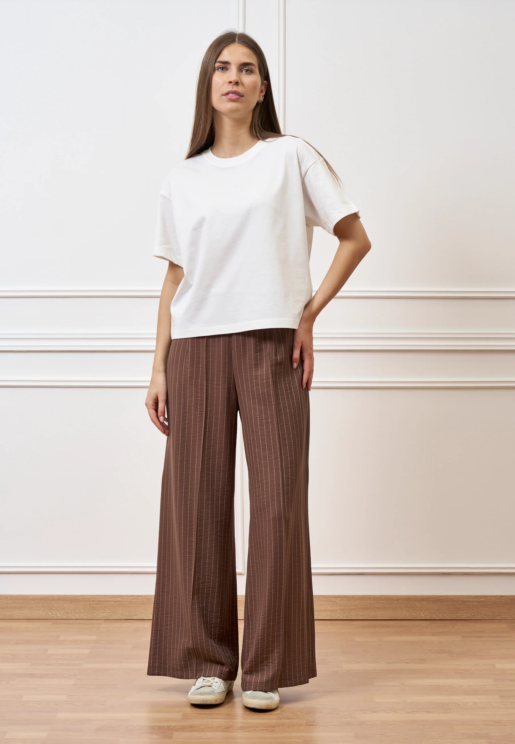 Pantalone palazzo gessato con zip laterale - MARRONE - Image 10