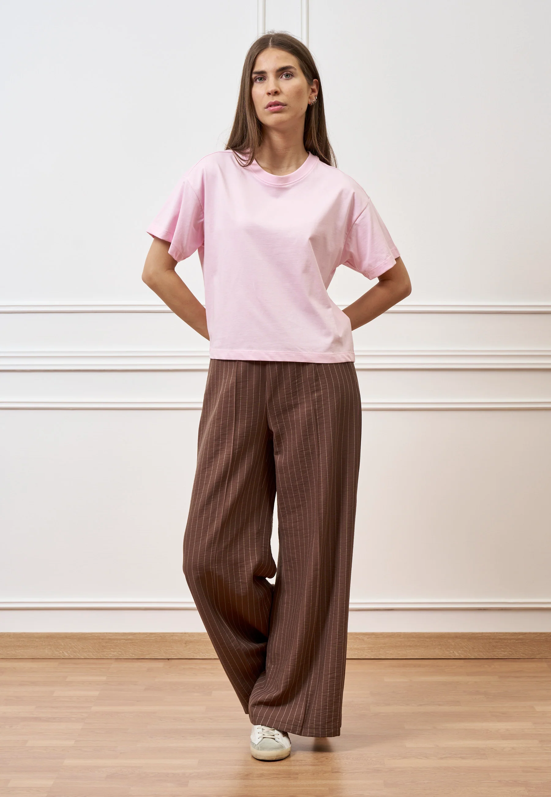 Pantalone palazzo gessato con zip laterale - MARRONE - Image 14