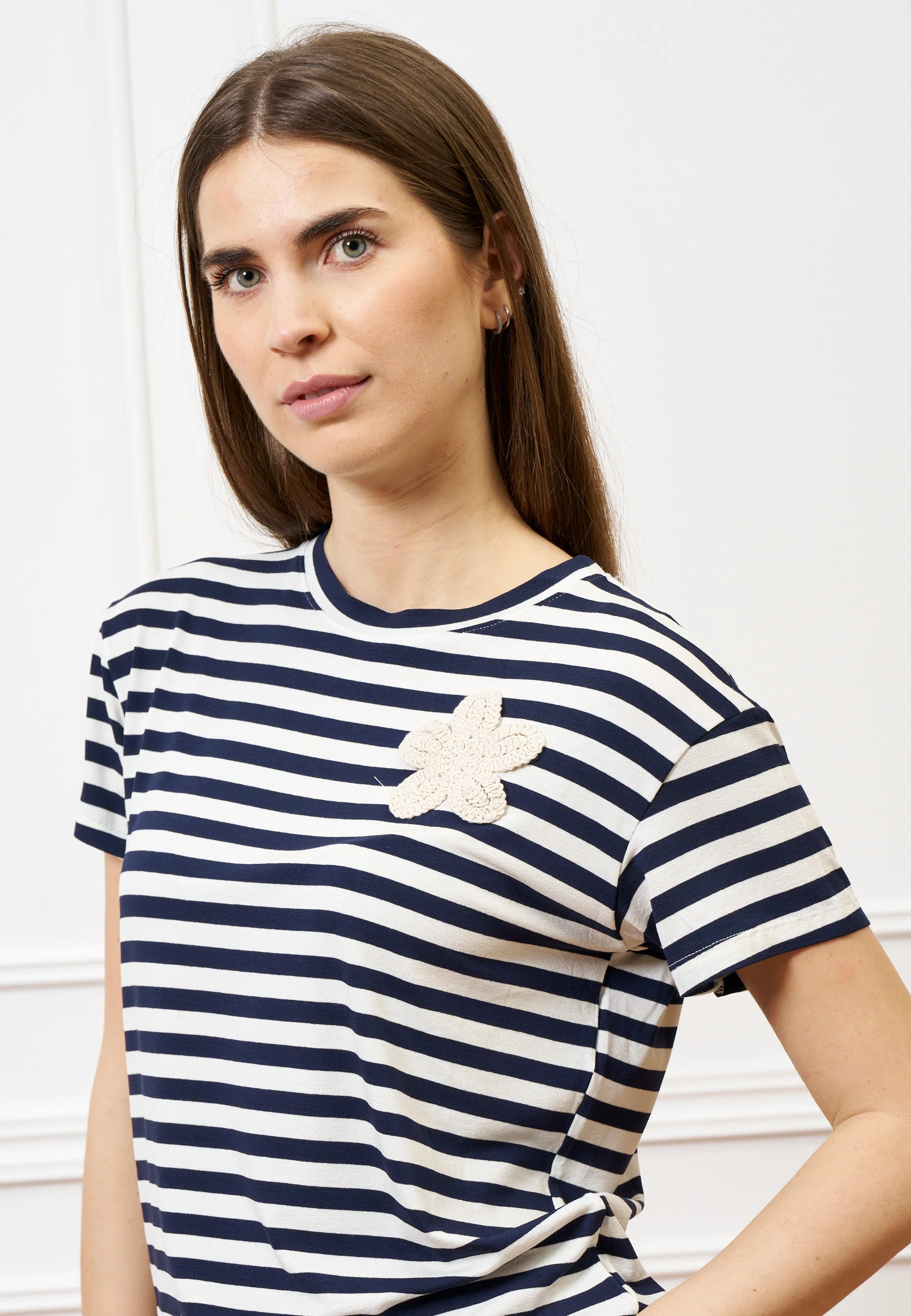 T-shirt a righe con fiore crochet - AVORIO/BLU - Image 5