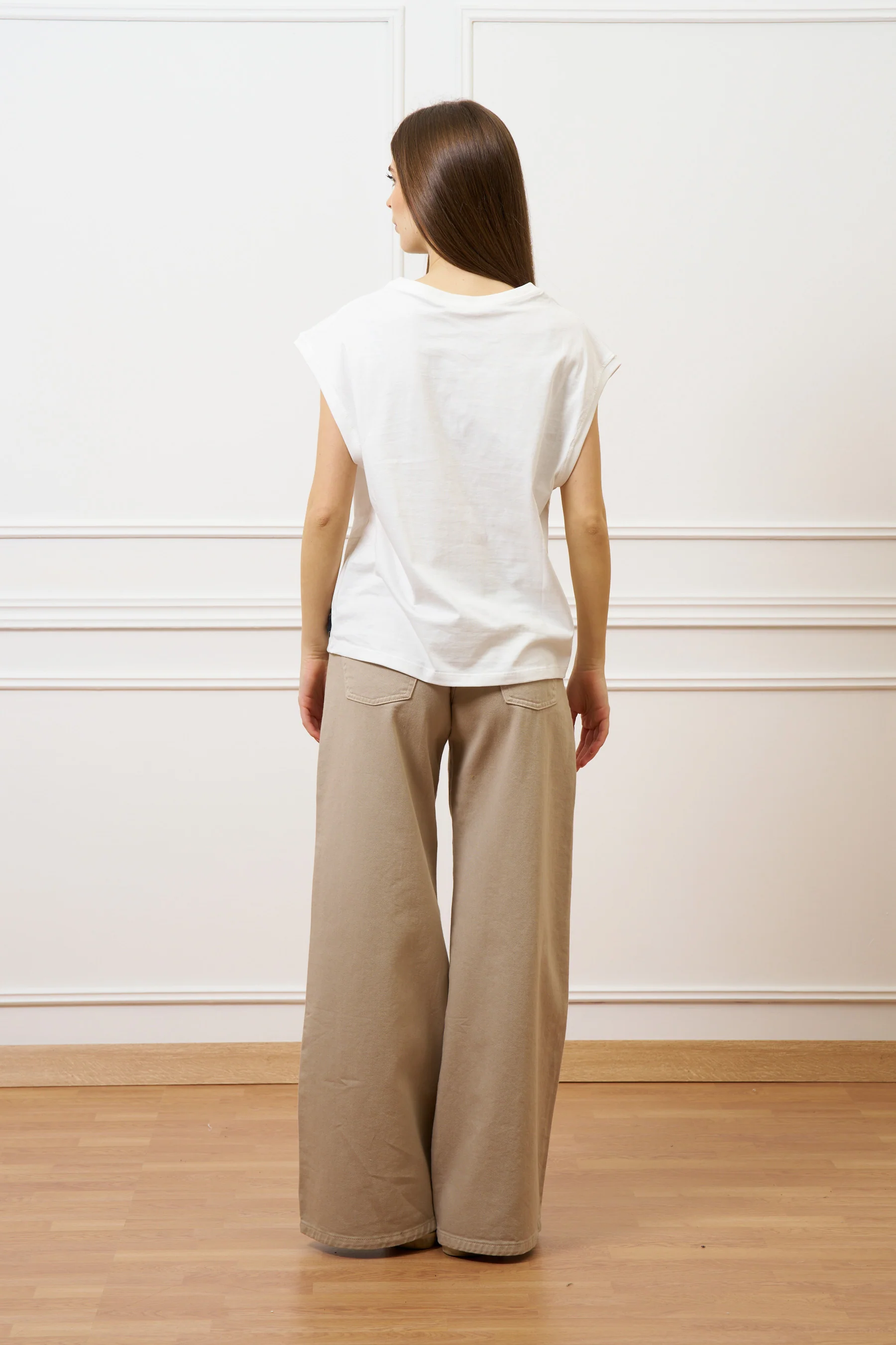 T-shirt con applicazione sul fondo - AVORIO - Image 5