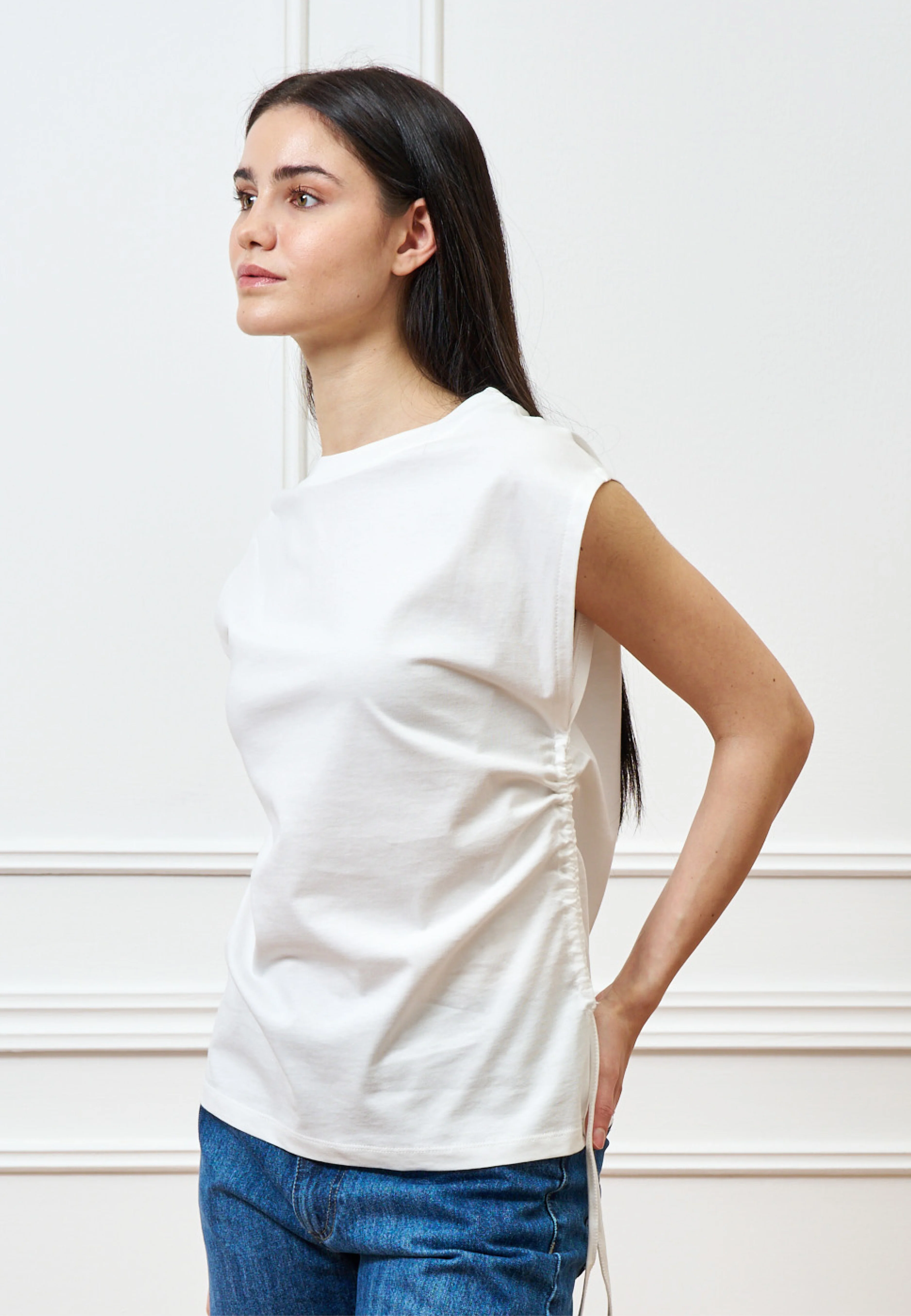 T-shirt con fianco arricciato - AVORIO