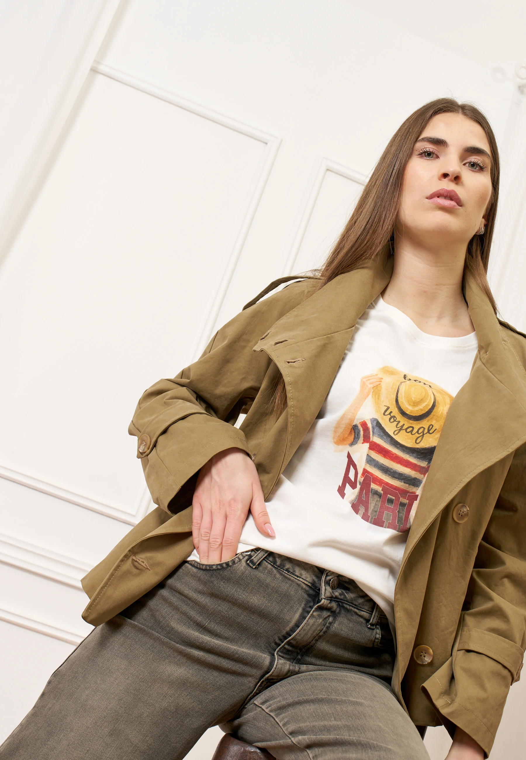 T-shirt con stampa cappello paglia - AVORIO - Image 7