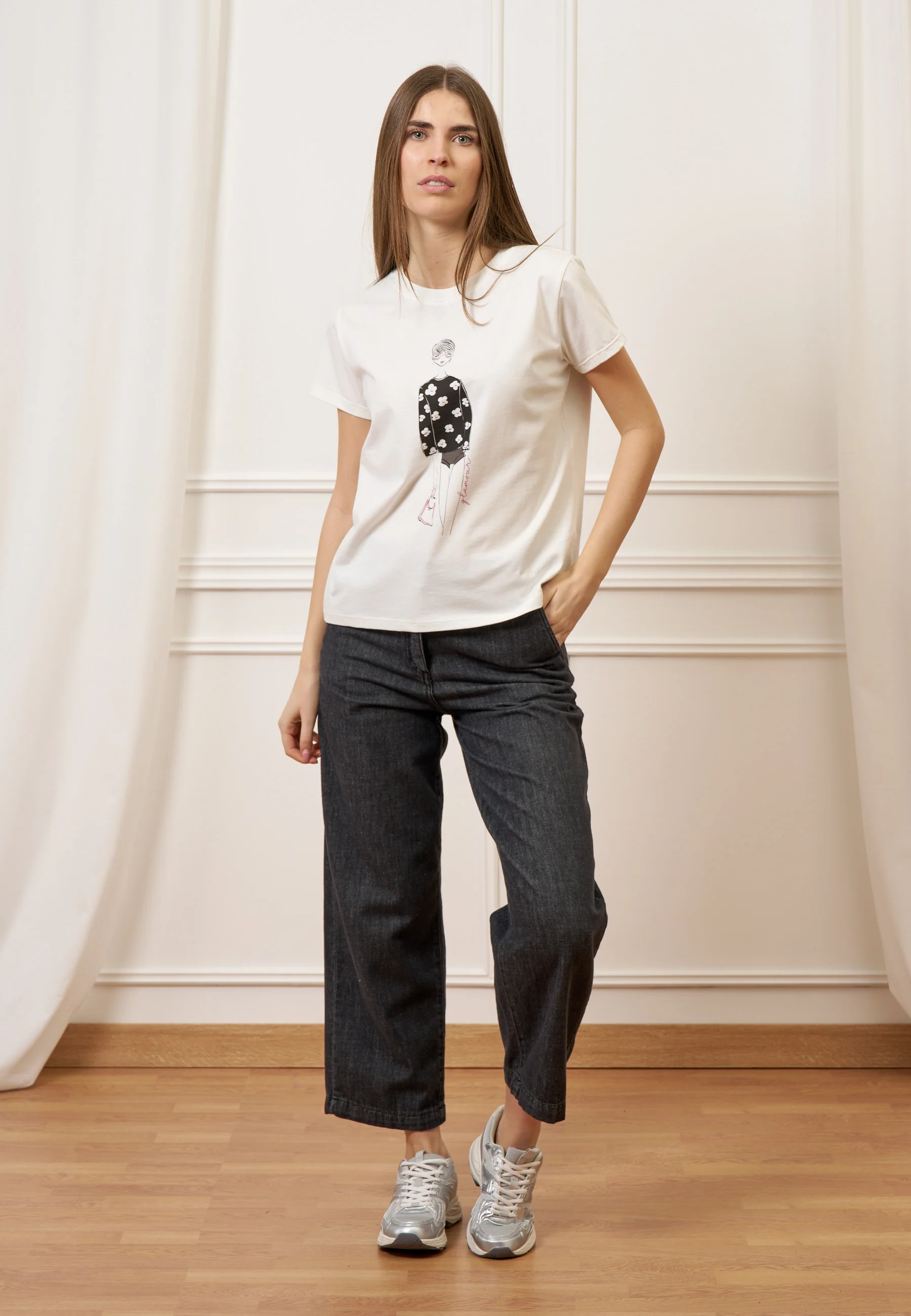 T-shirt con stampa donna fiori - AVORIO - Image 3