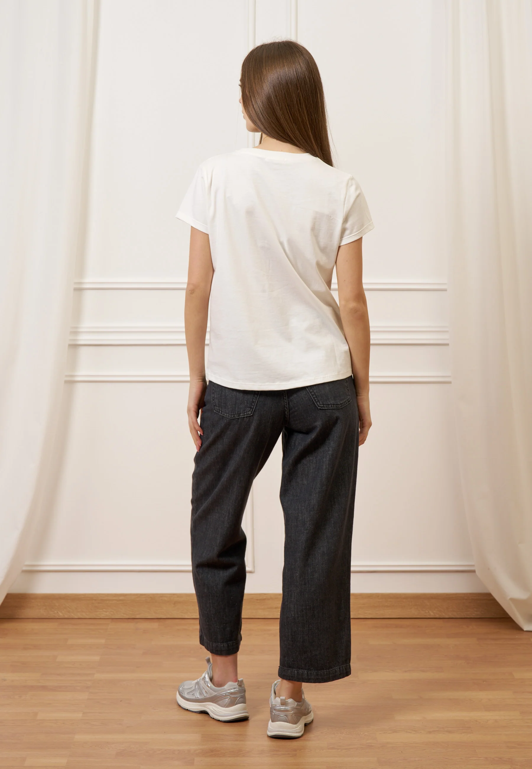 T-shirt con stampa donna fiori - AVORIO - Image 5