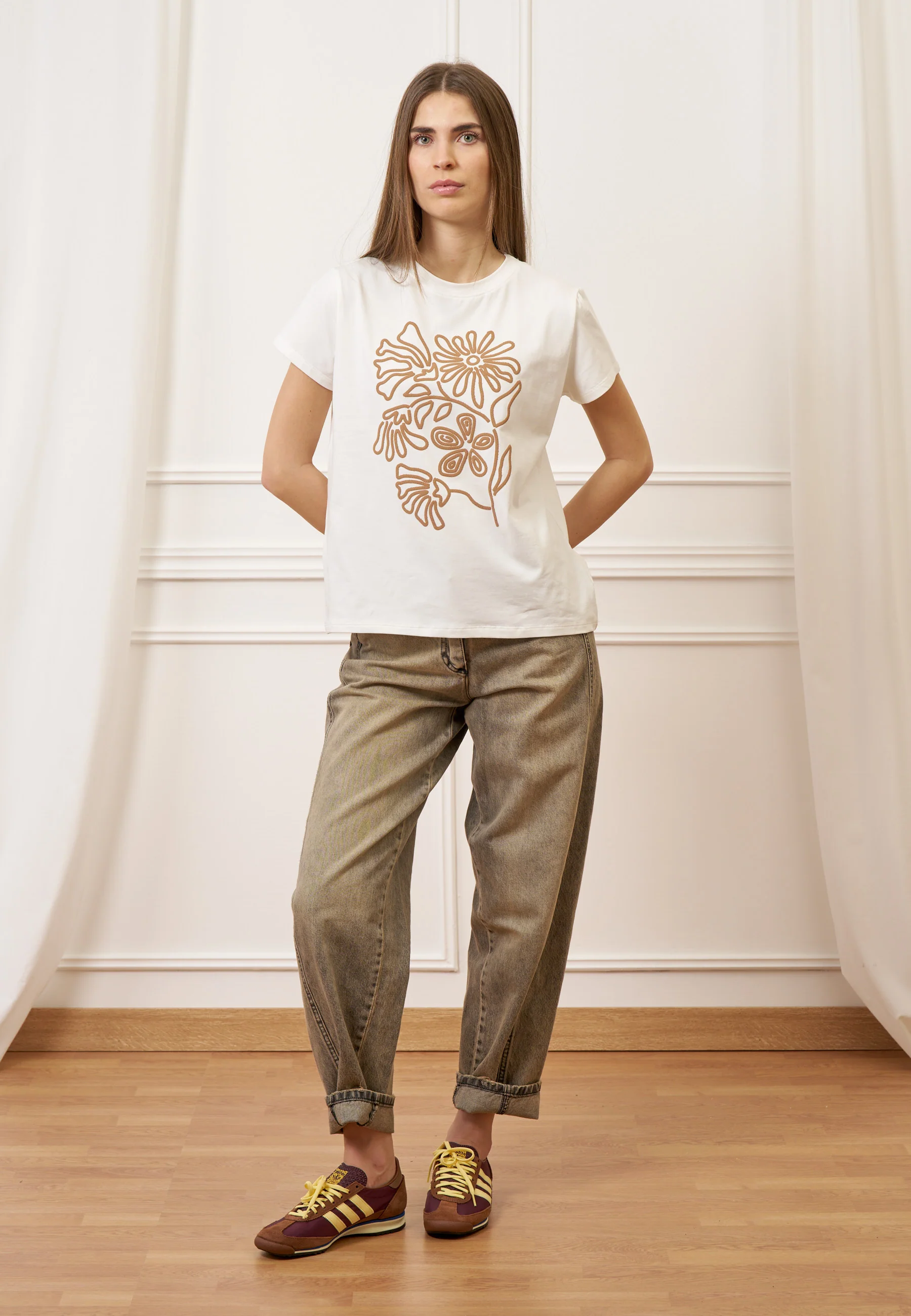 T-shirt con stampa fiore - AVORIO - Image 3
