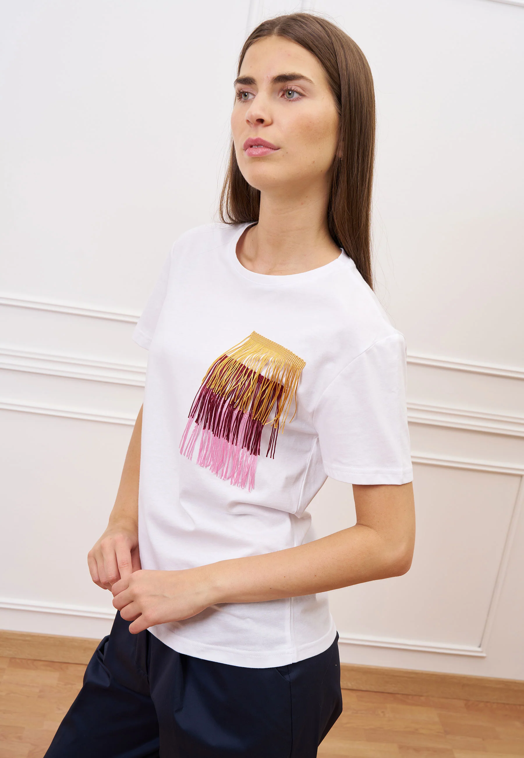 T-shirt con taschino frange colorate - BIANCO - Image 2