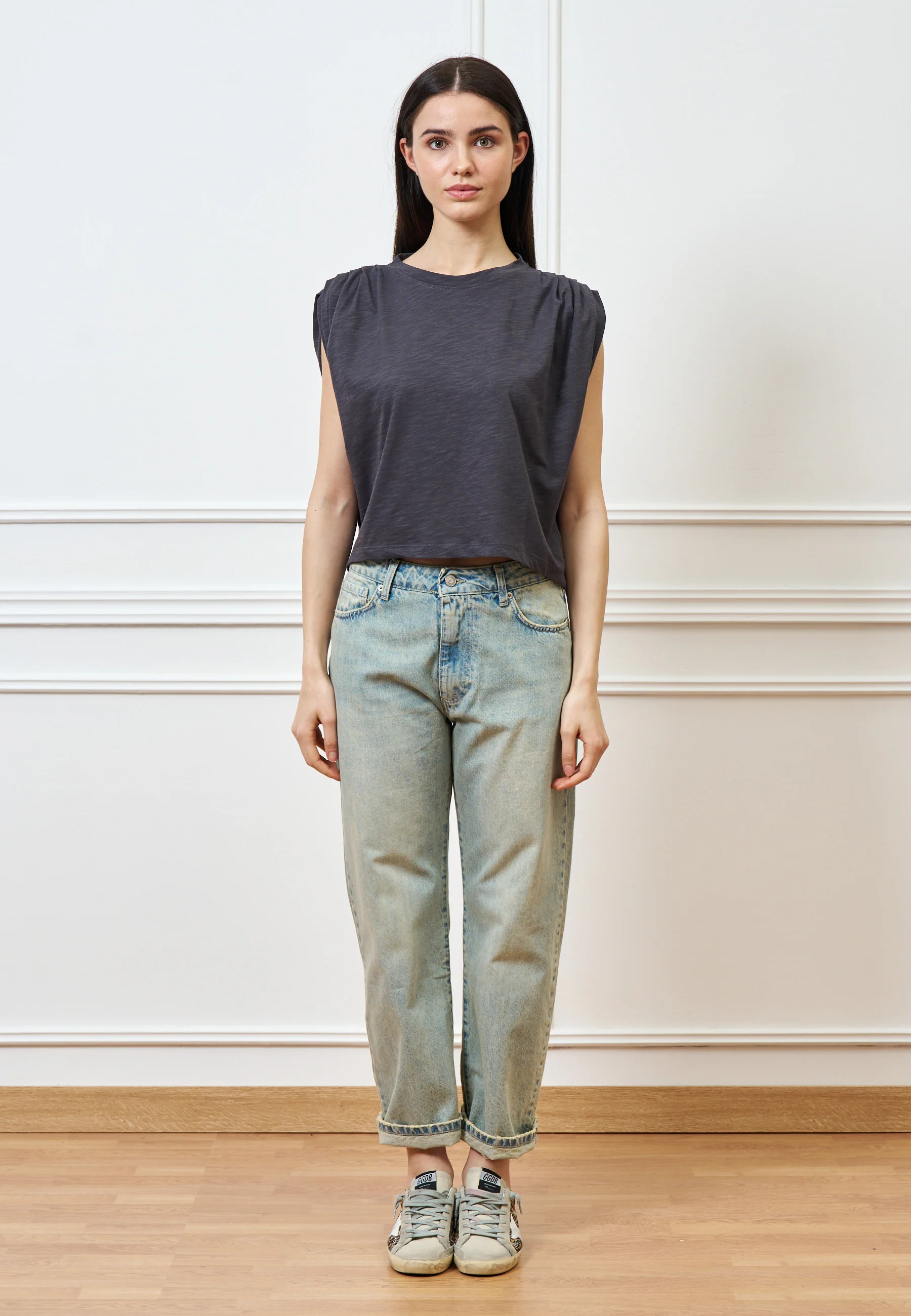 T-shirt crop con spalle arricciate - GRIGIO SCURO - Image 4
