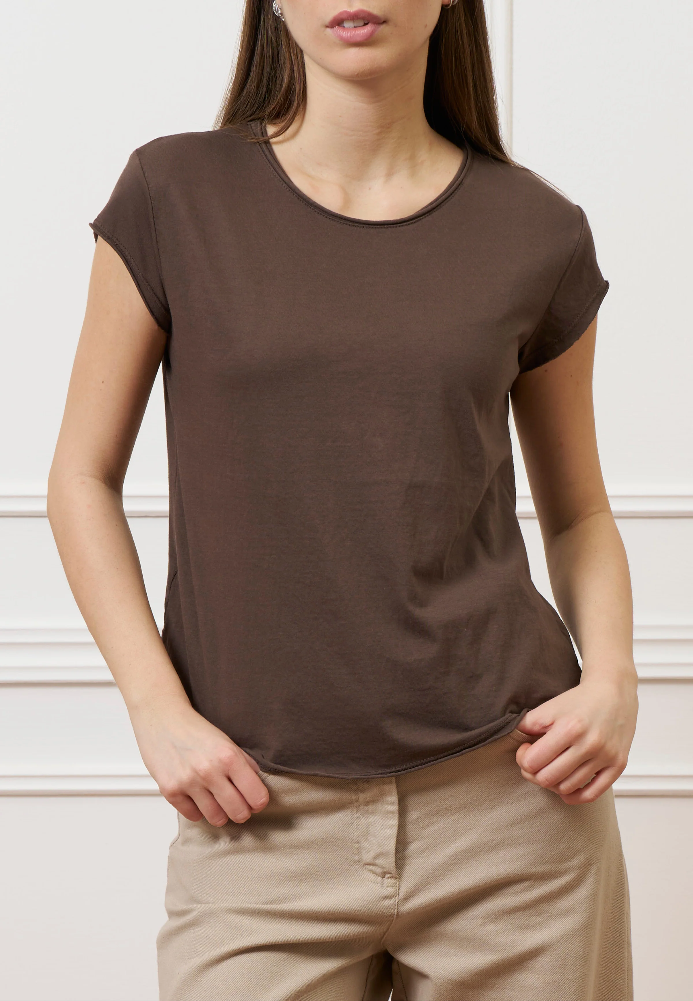 T-shirt mezza manica taglio vivo - MARRONE