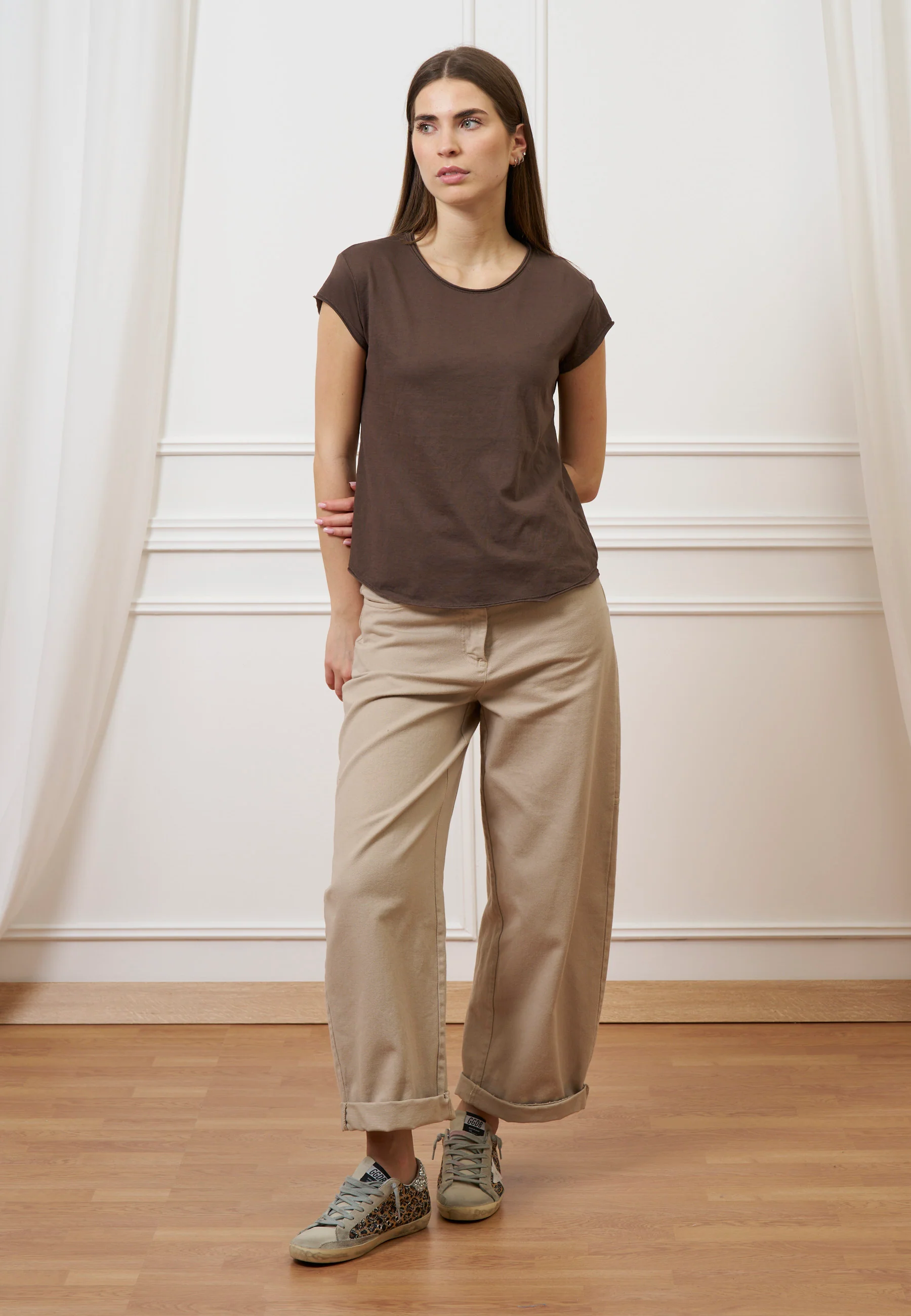 T-shirt mezza manica taglio vivo - MARRONE - Image 2