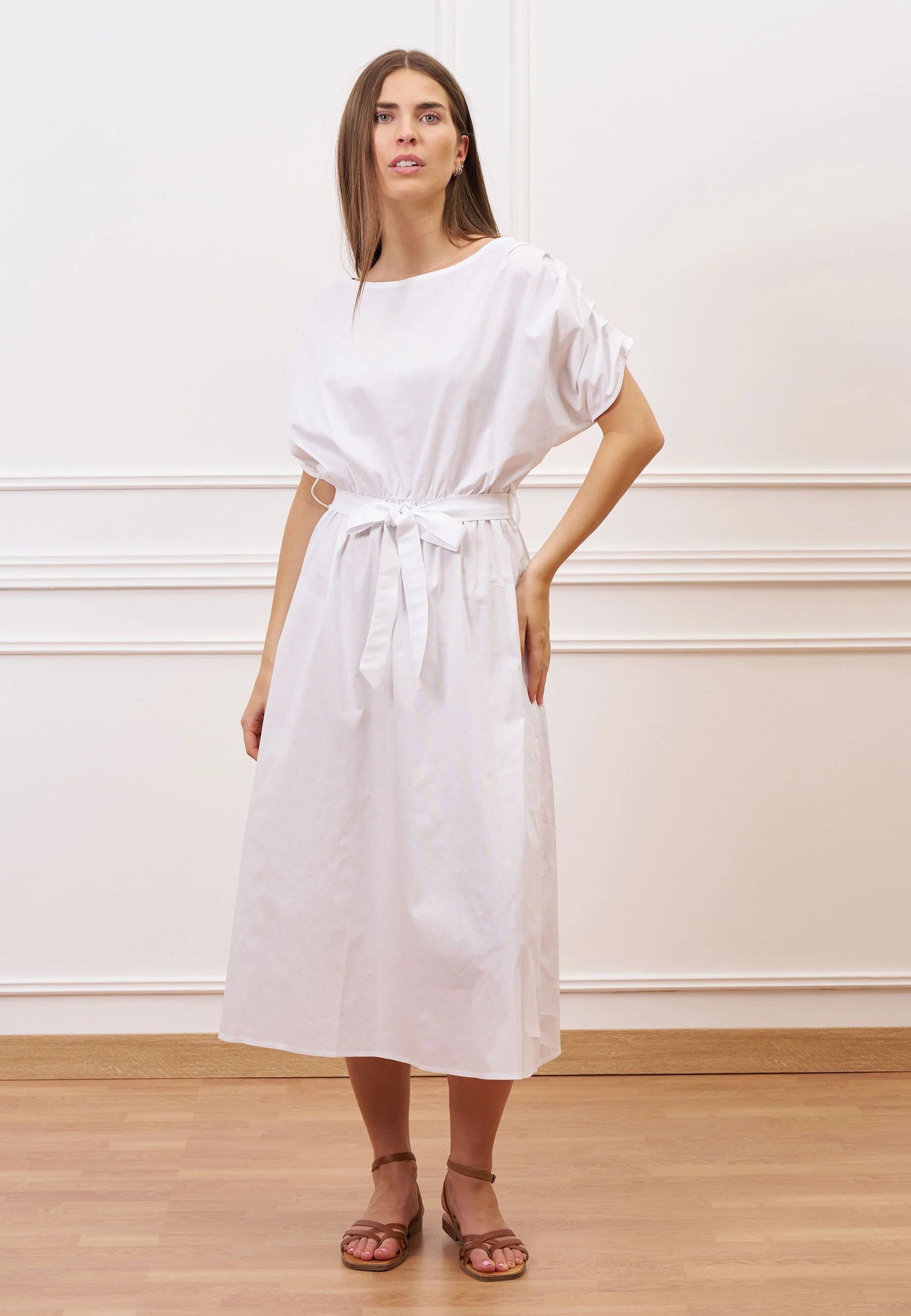 Vestito lungo con maniche arricciate - BIANCO
