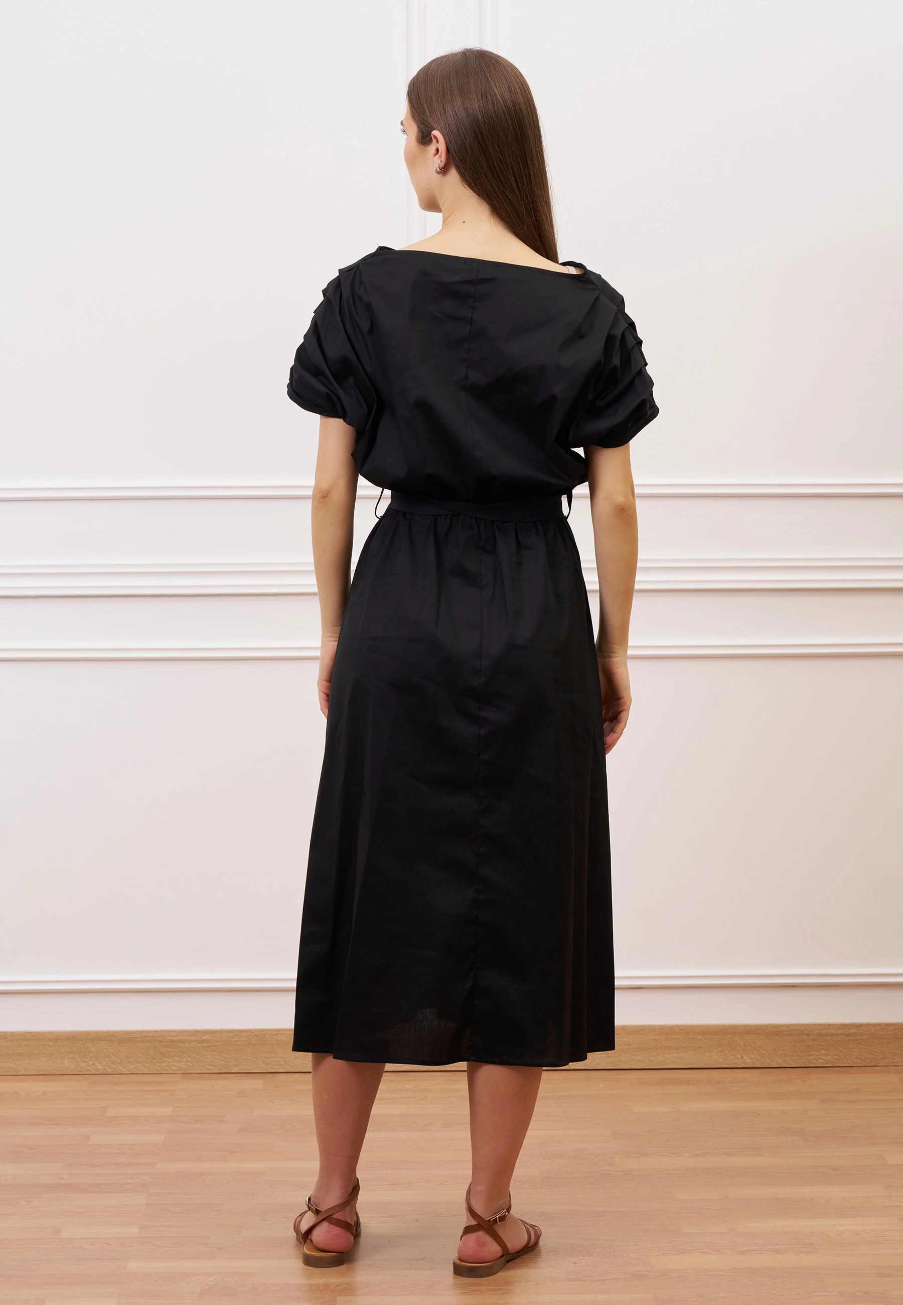 Vestito lungo con maniche arricciate - NERO - Image 5